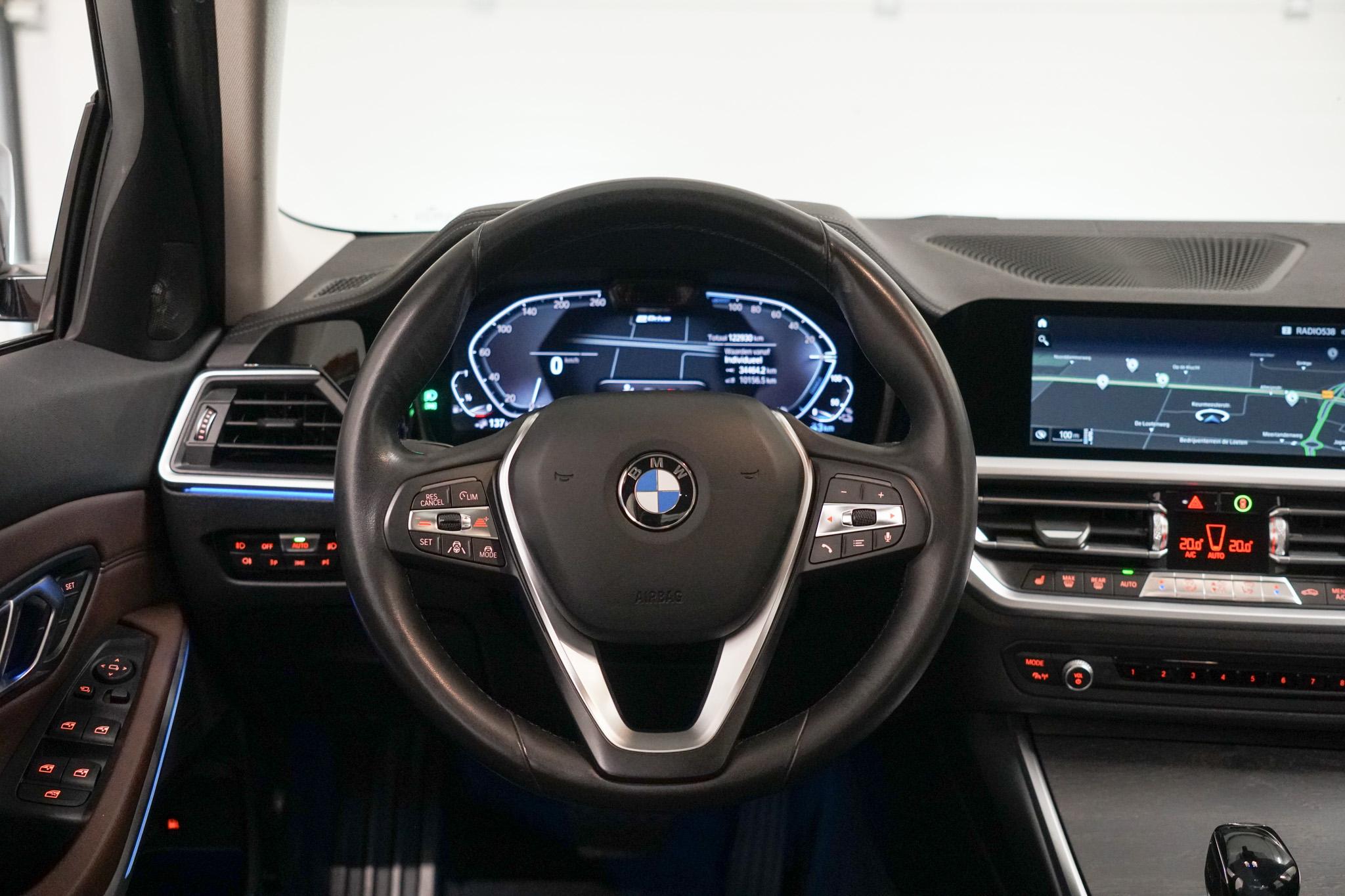 Foto van BMW 330e