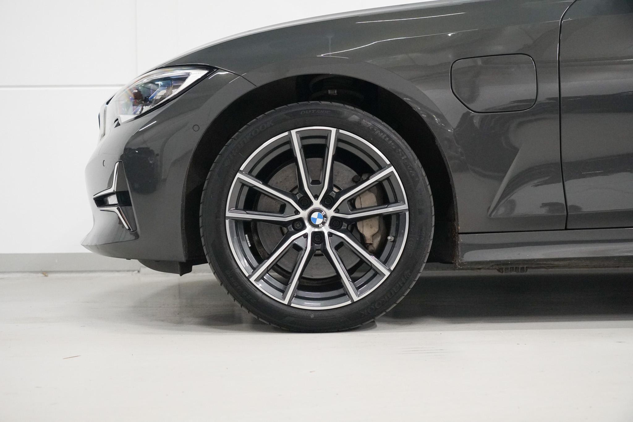 Foto van BMW 330e