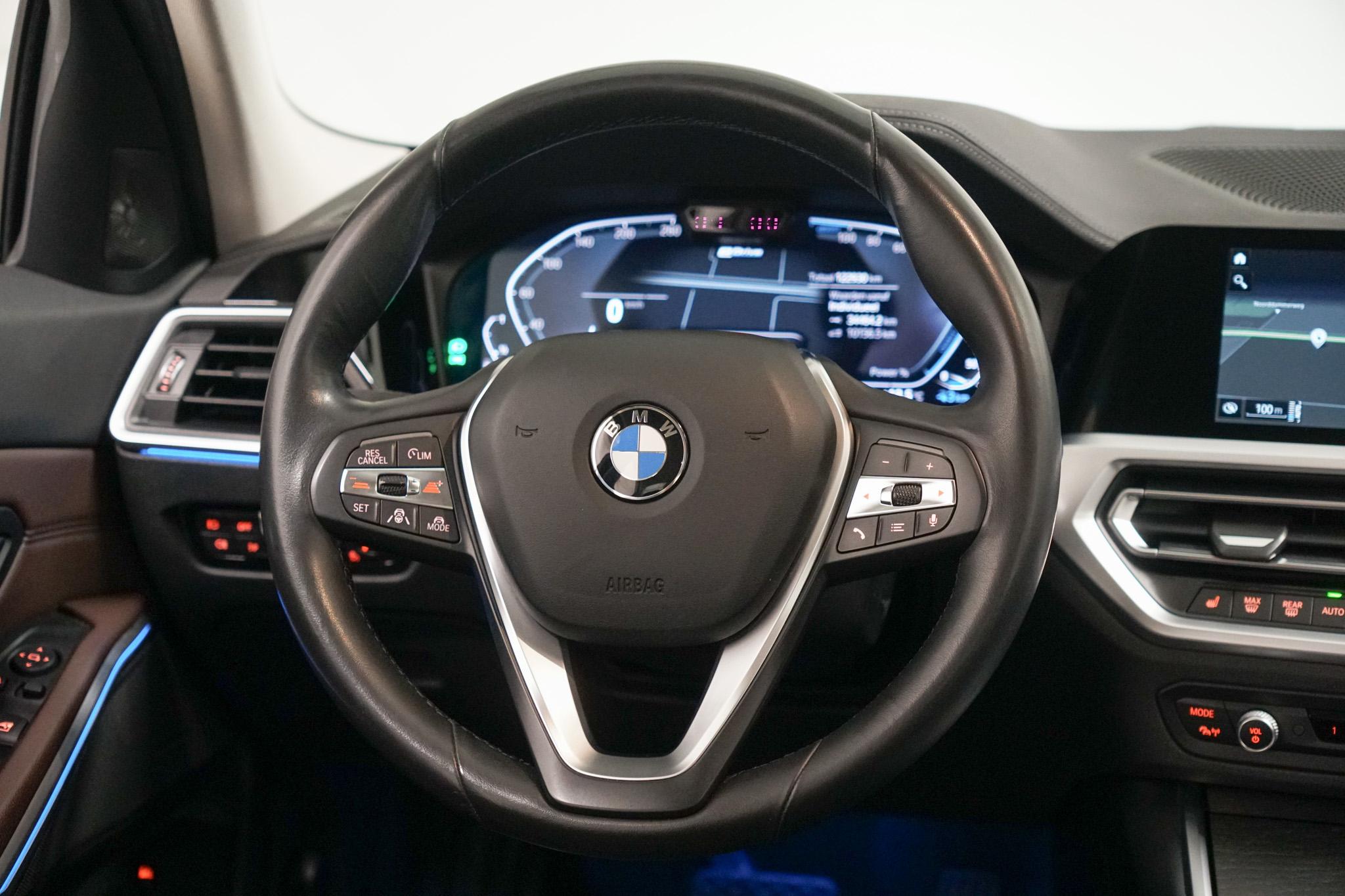 Foto van BMW 330e