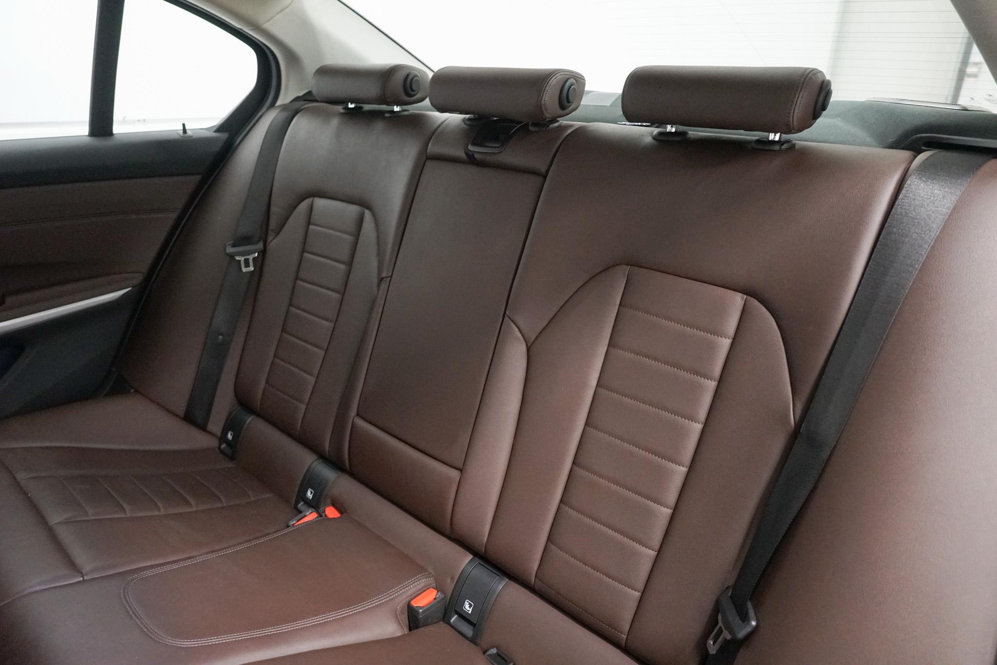 Foto van BMW 330e