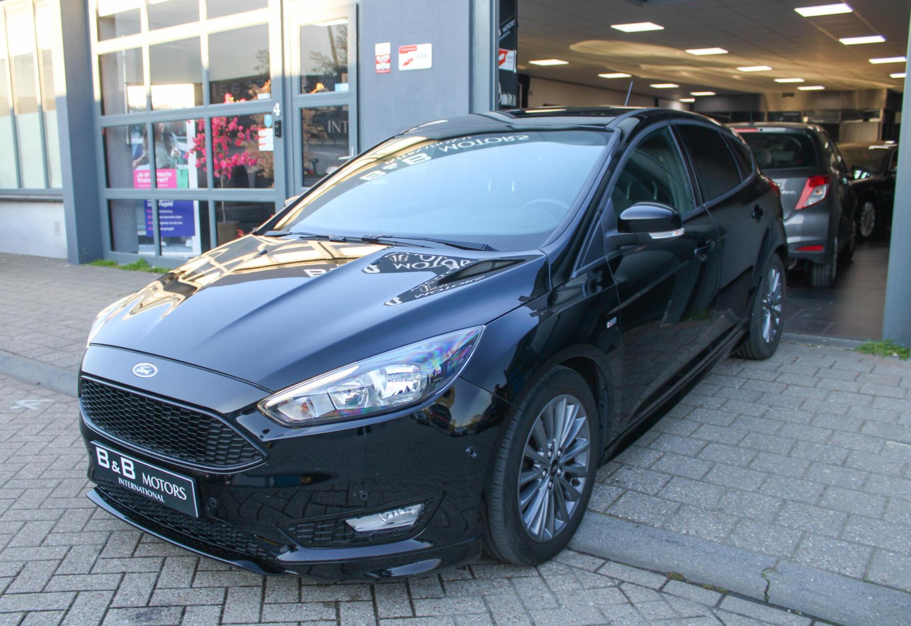 Ford Focus 1.0 ST-Line|PDC|CARPLAY|STOEL+STUURVERW|CRUISE_+ 2017 - voorkant