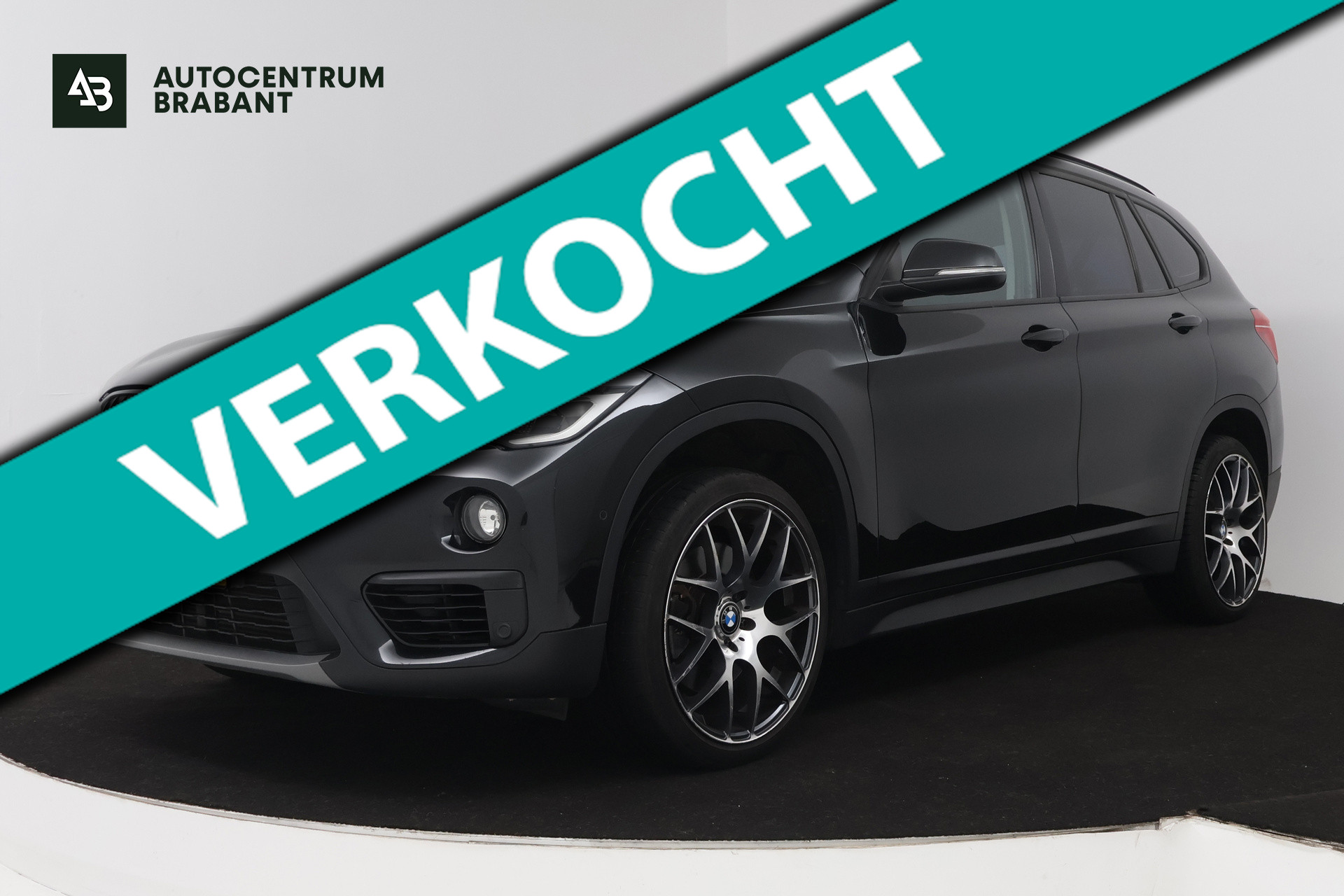 Foto van BMW X1 XDRIVE20I