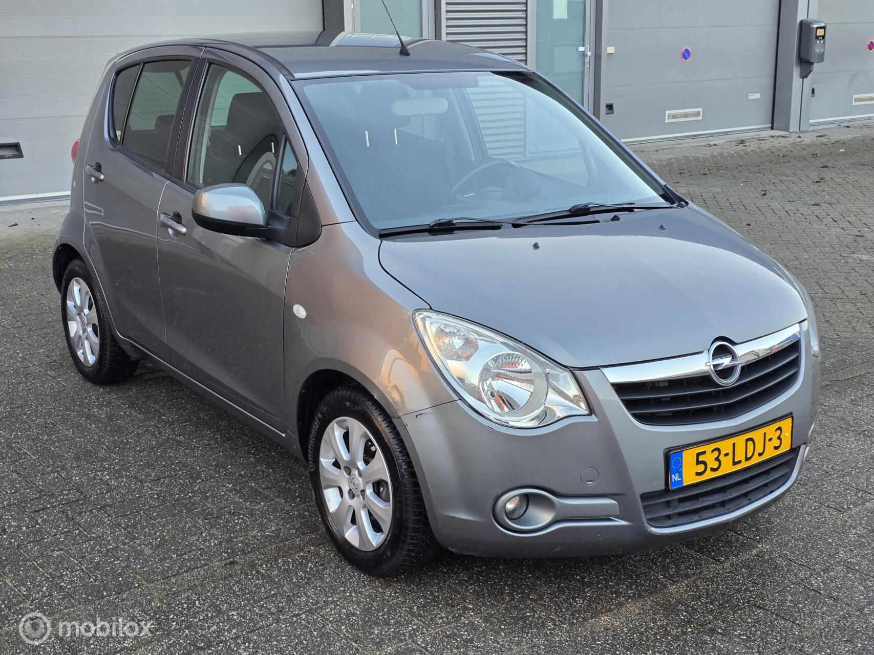 Foto van Opel Agila