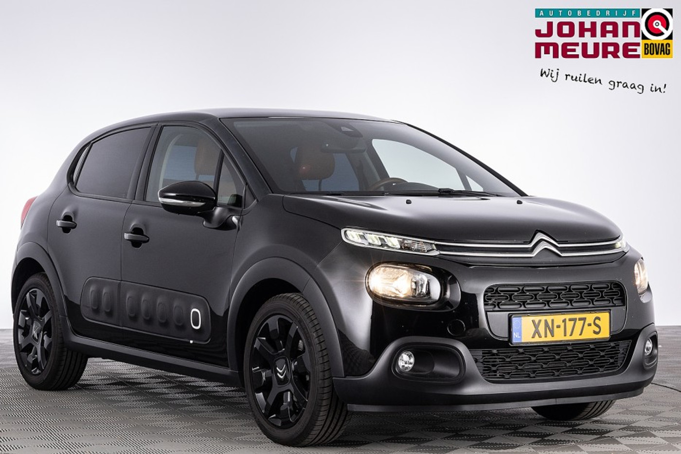 Citroen C3 1.2 PureTech S&S SHINE Automaat | Carplay | Camera | ½ LEDER | ✅ 1e Eigenaar . 2019 - voorkant