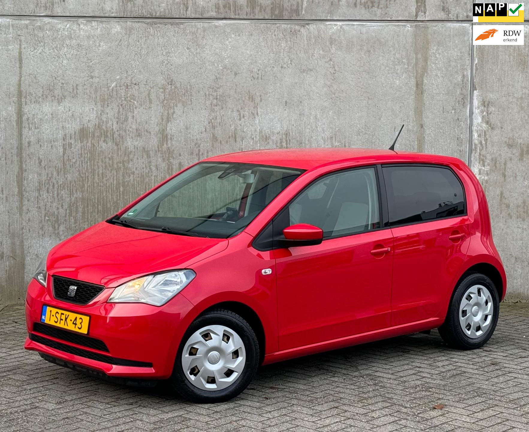 Seat Mii 1.0 Style 5DR 2013 Rood 1E EIGENAAR|NAP|NAVI 2013 - voorkant