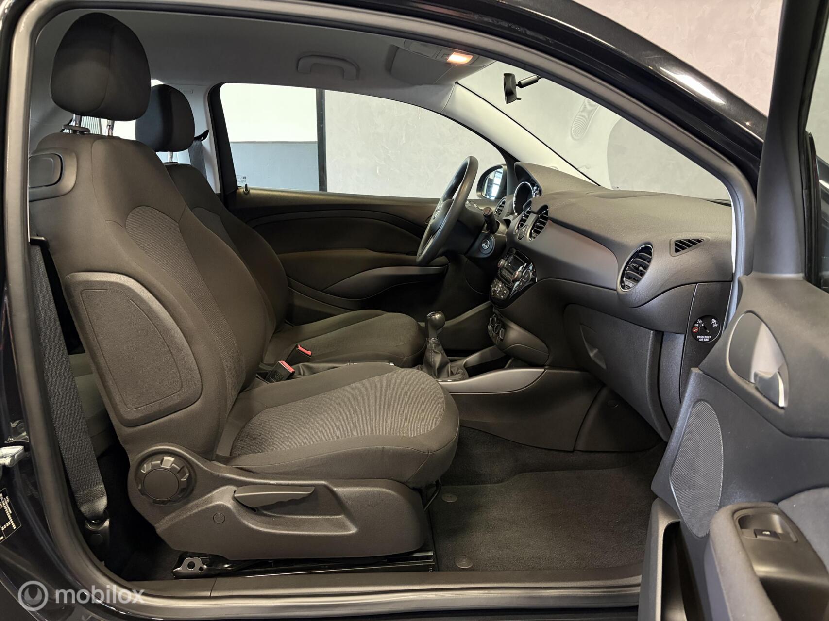 Foto van Opel Adam