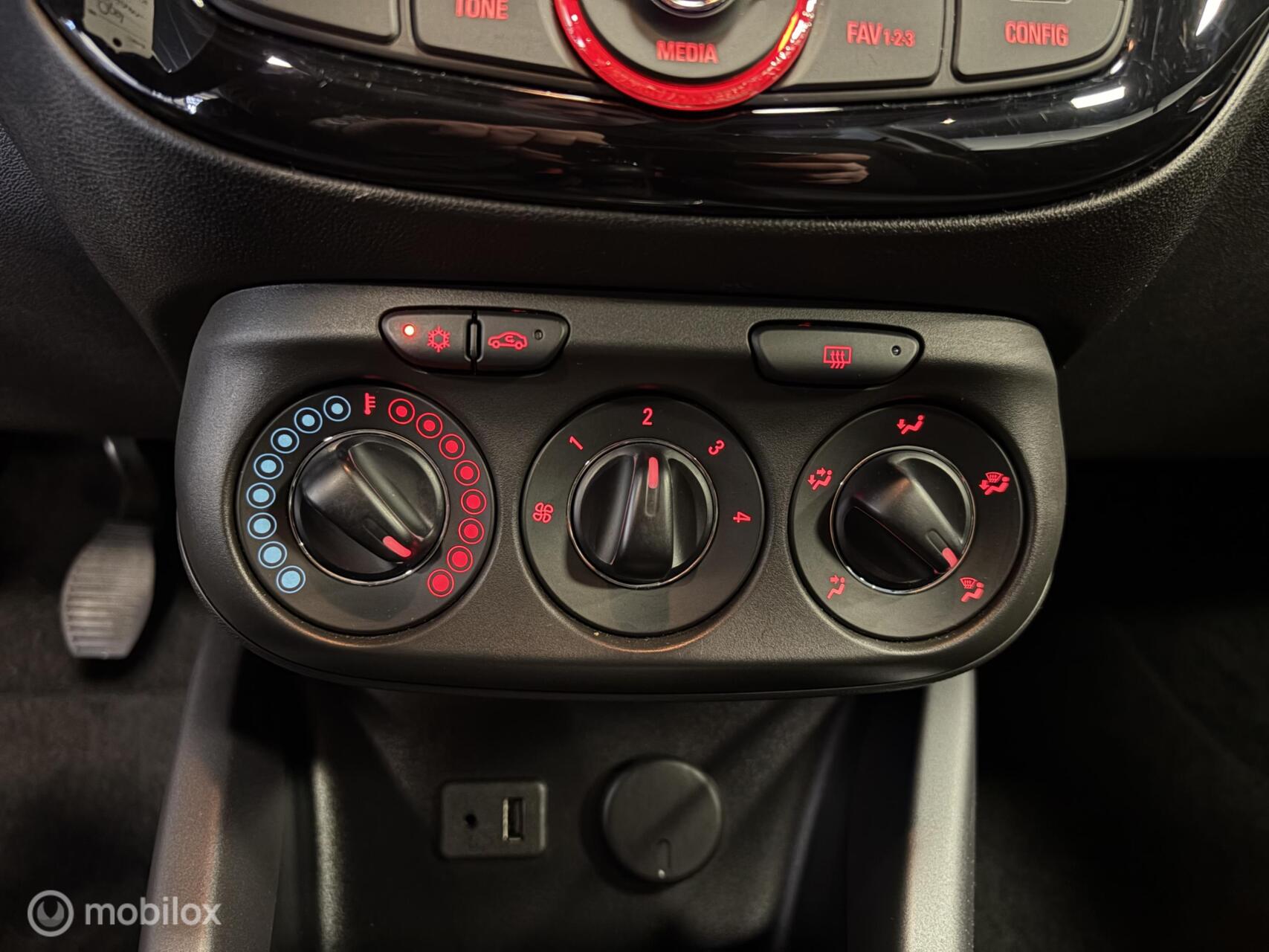 Foto van Opel Adam