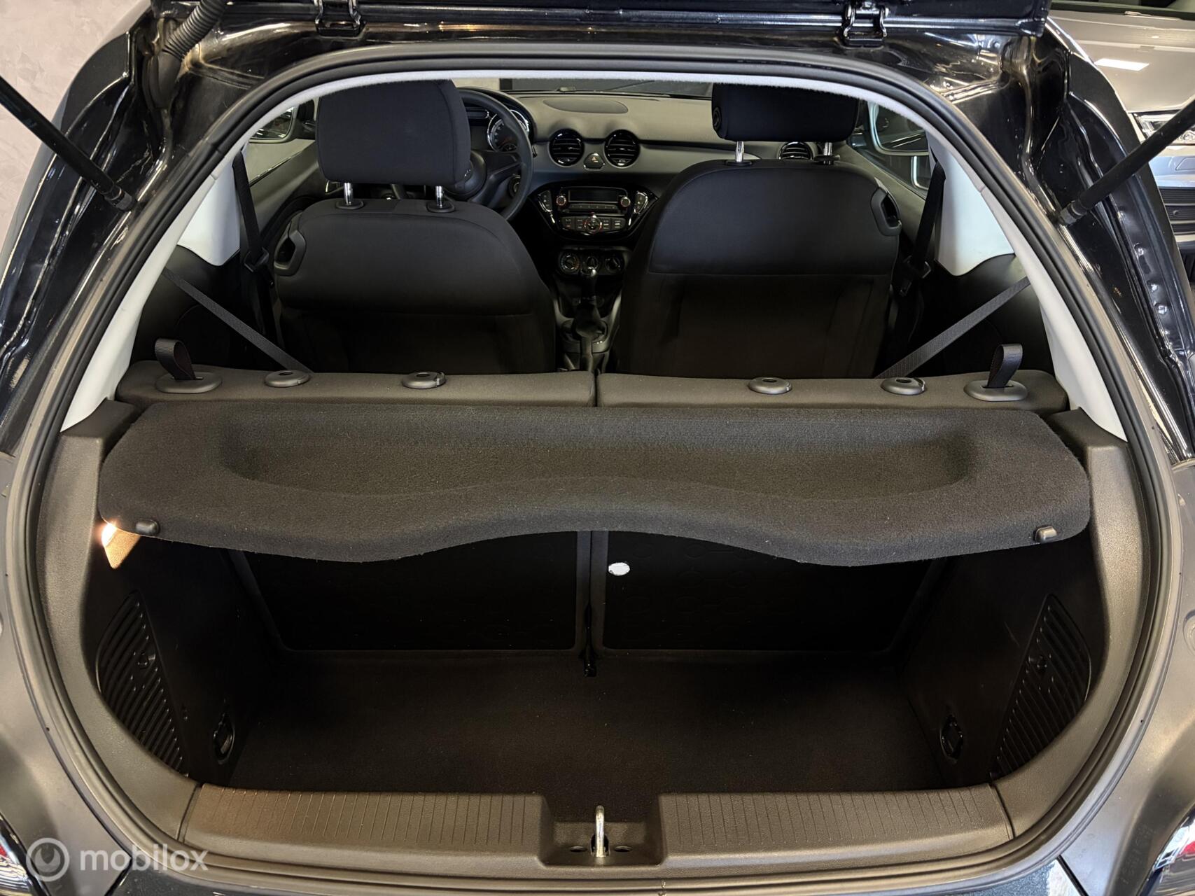 Foto van Opel Adam