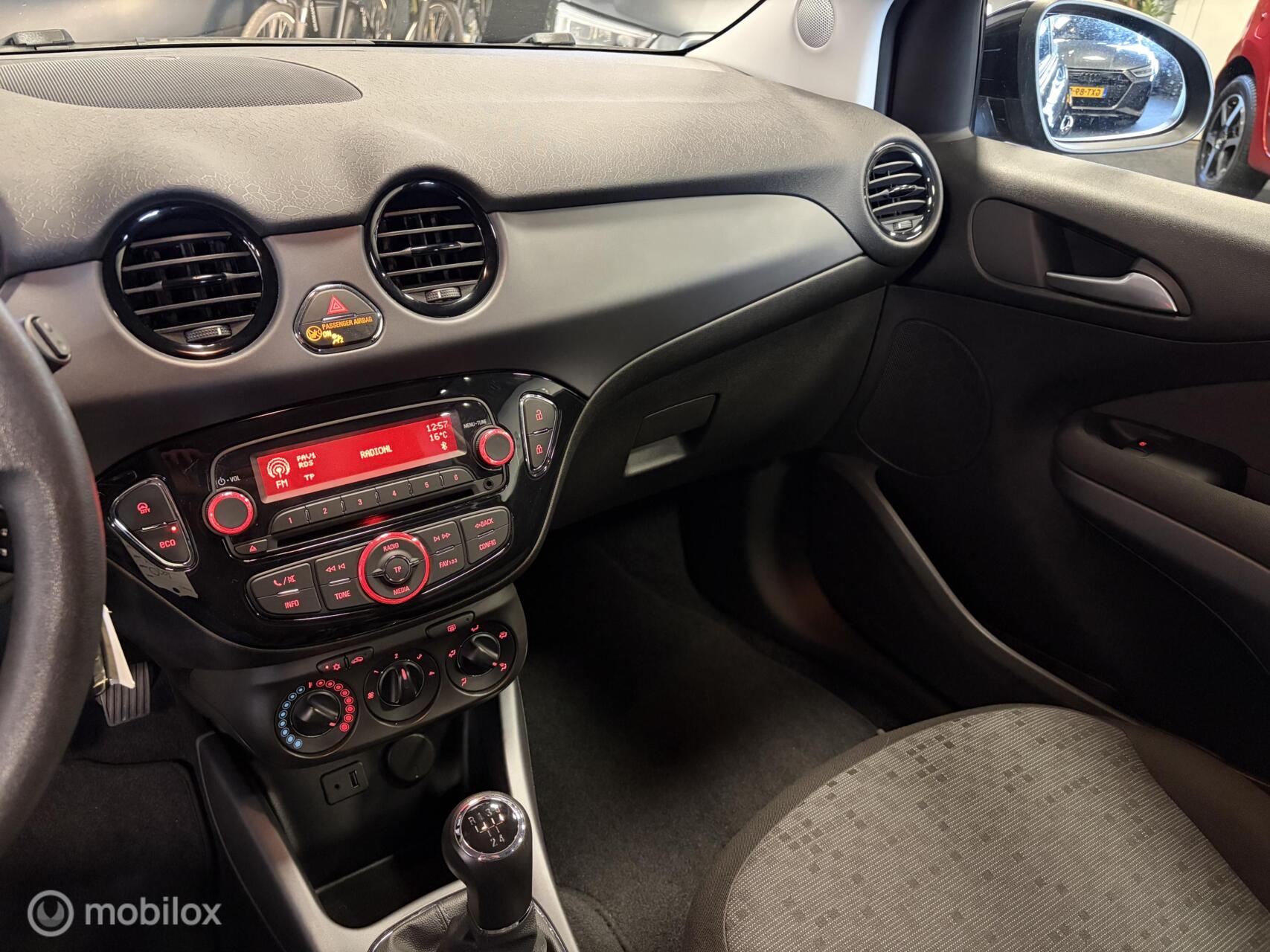 Foto van Opel Adam