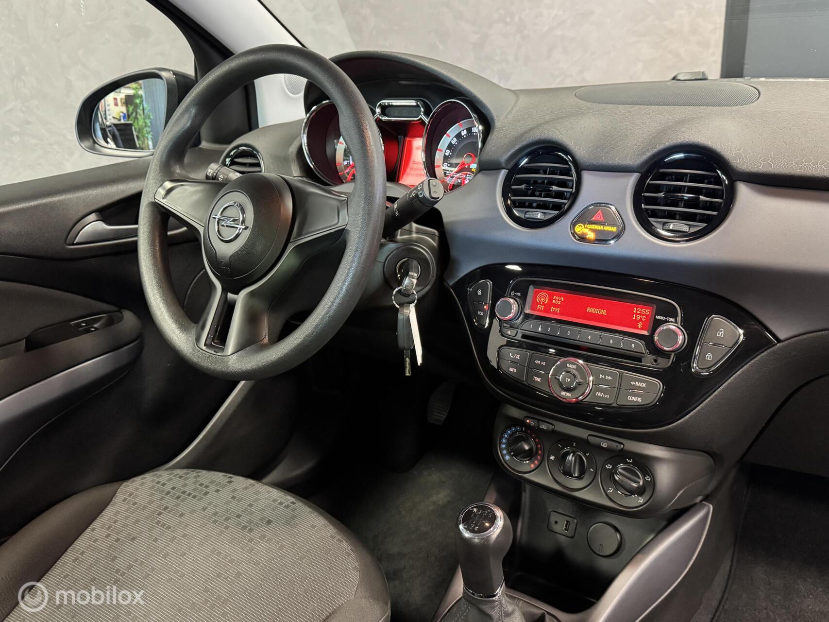 Foto van Opel Adam