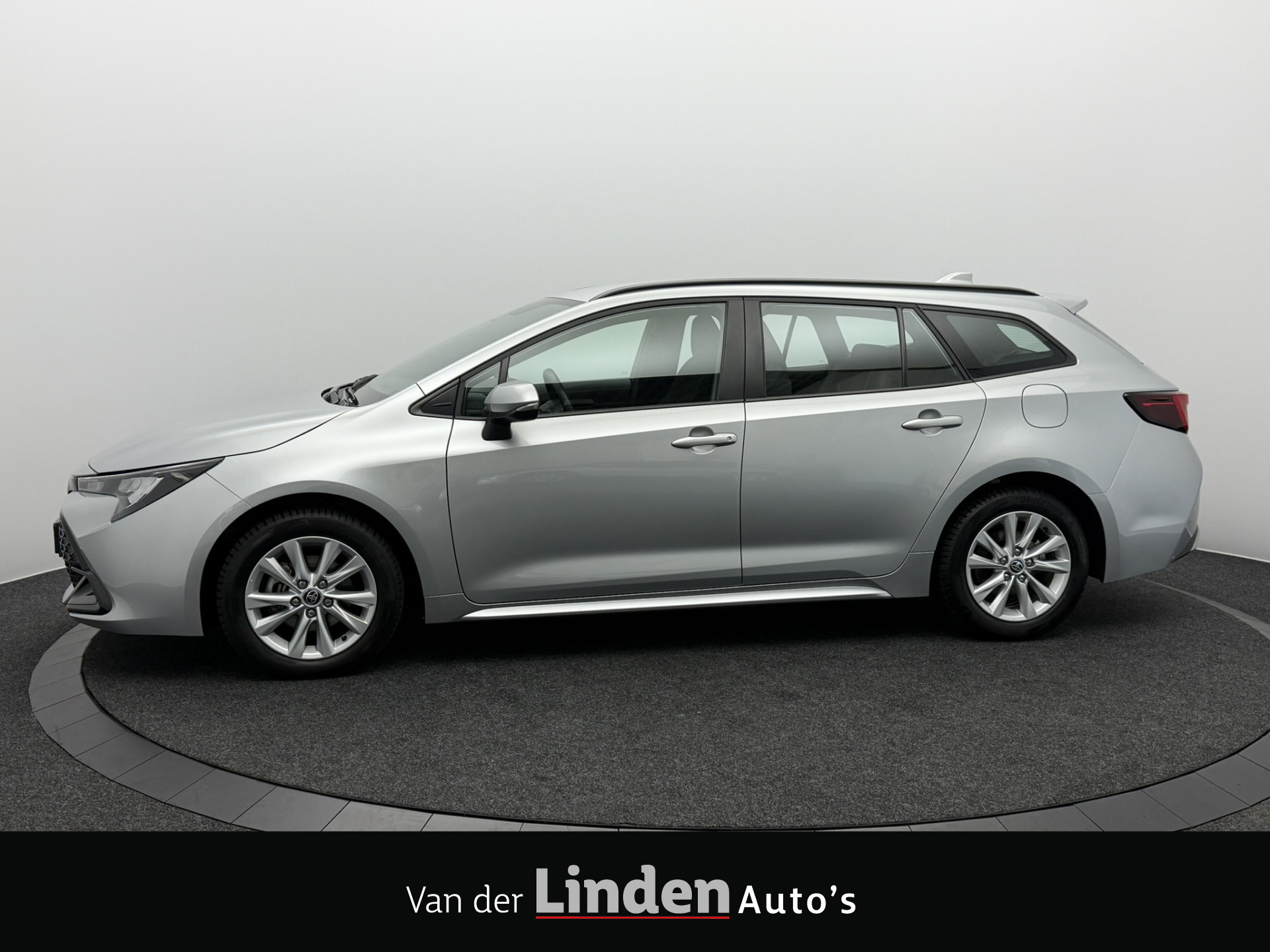Toyota Toyota Corolla Hybrid 140 Active | Led | Navigatie | Camera | Carplay&Android 2024 - voorkant