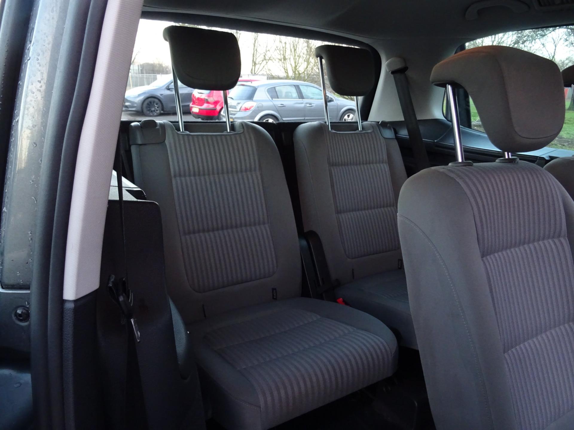 Foto van Seat Alhambra