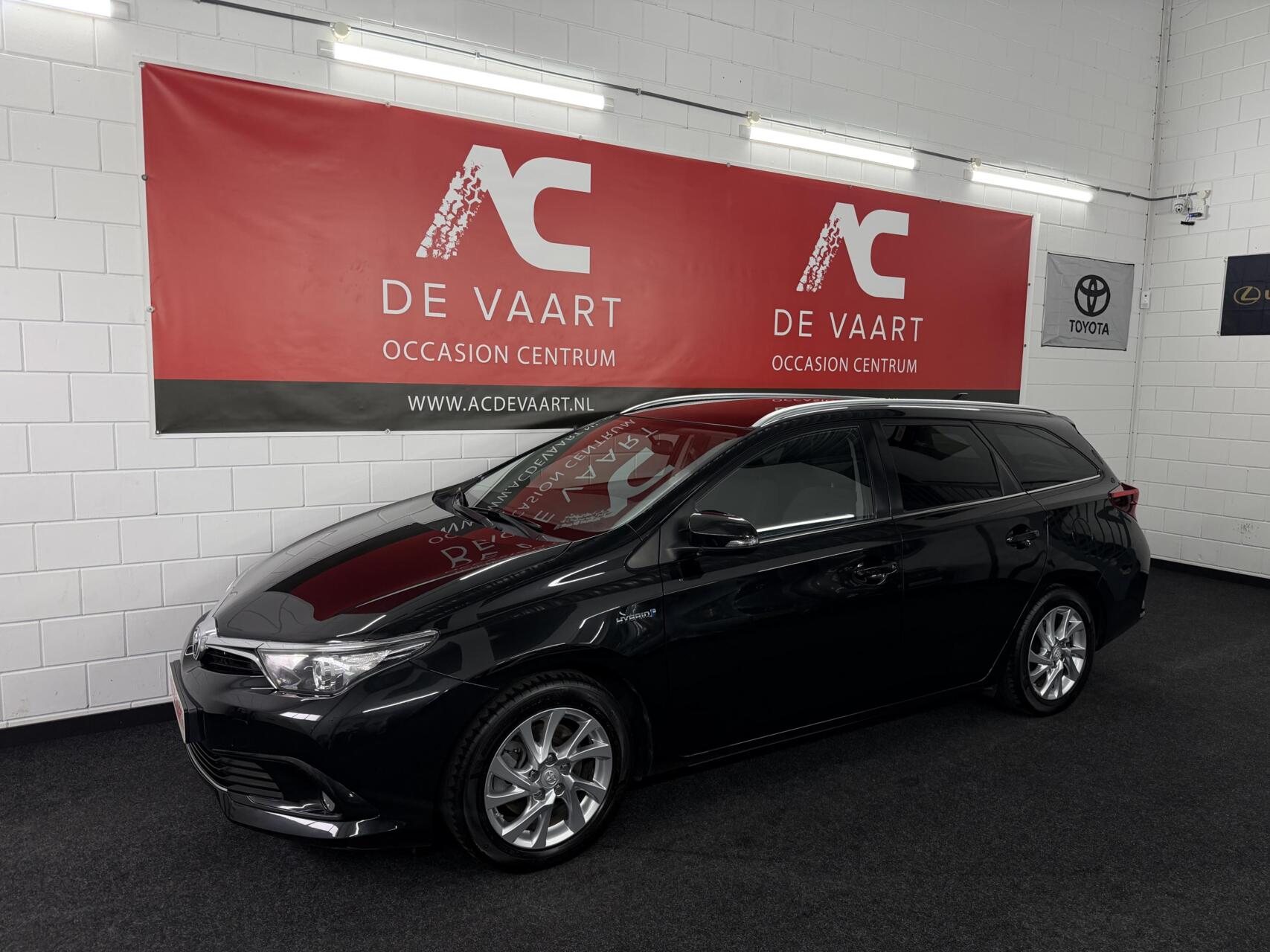Toyota Toyota Auris 1.8 Hybrid Lease 2015 - voorkant