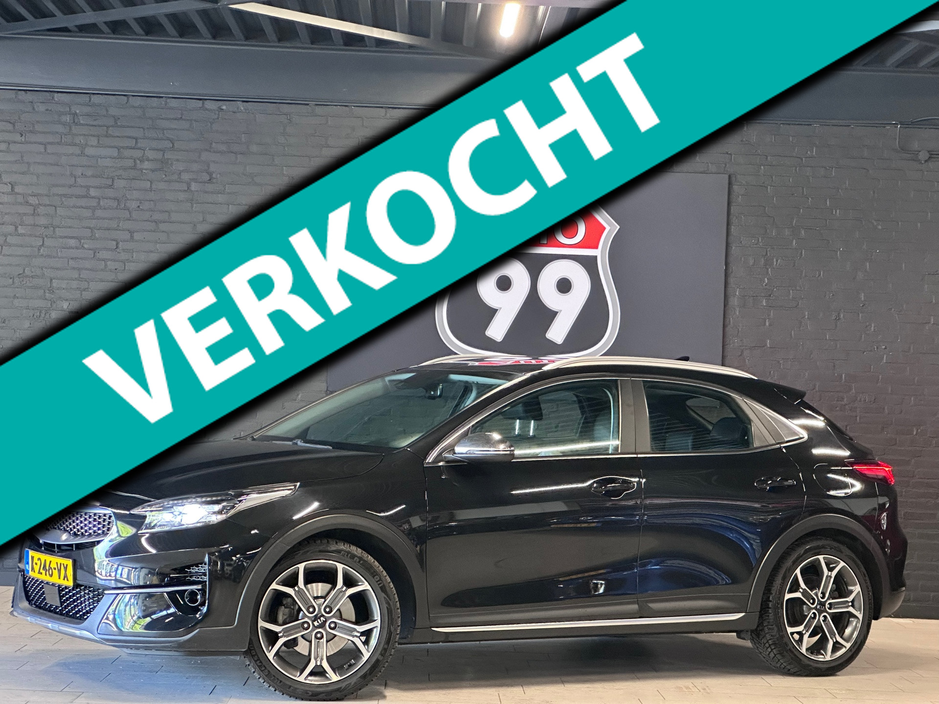 Kia Xceed 1.4 T-GDi DynamicLine ADAP CRUISE / LANE ASSIST / AUTO / CLIMA / CARPLAY 2019 - voorkant