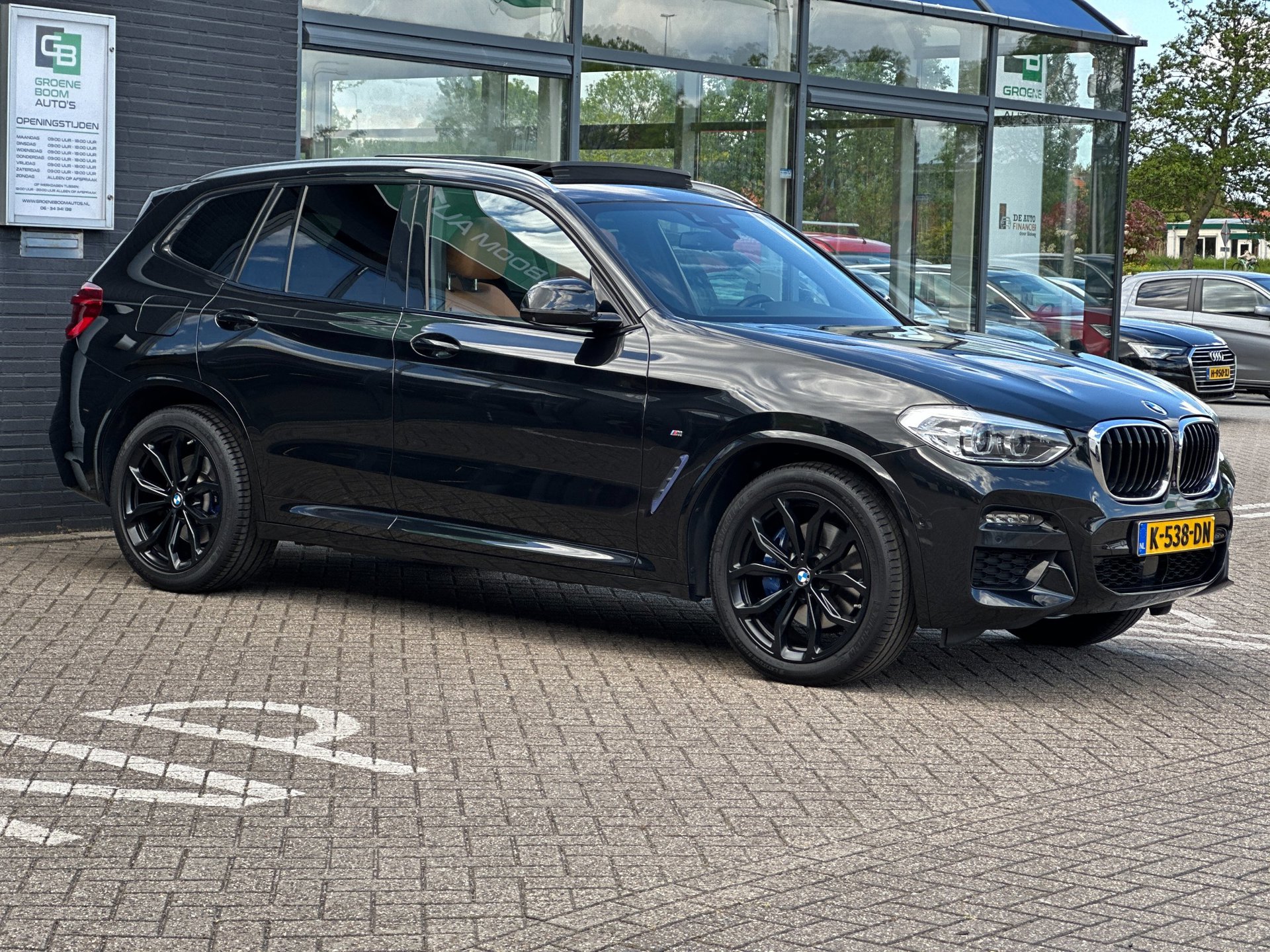 Foto van BMW X3 Xdrive30i