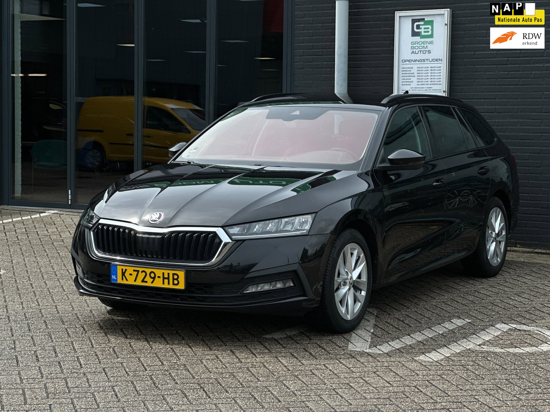 Skoda Octavia 1.0 e-TSI Business Edition/CAMERA/CARPLAY/STOELVERWARMING/NETTE STAAT!! 2020 - voorkant