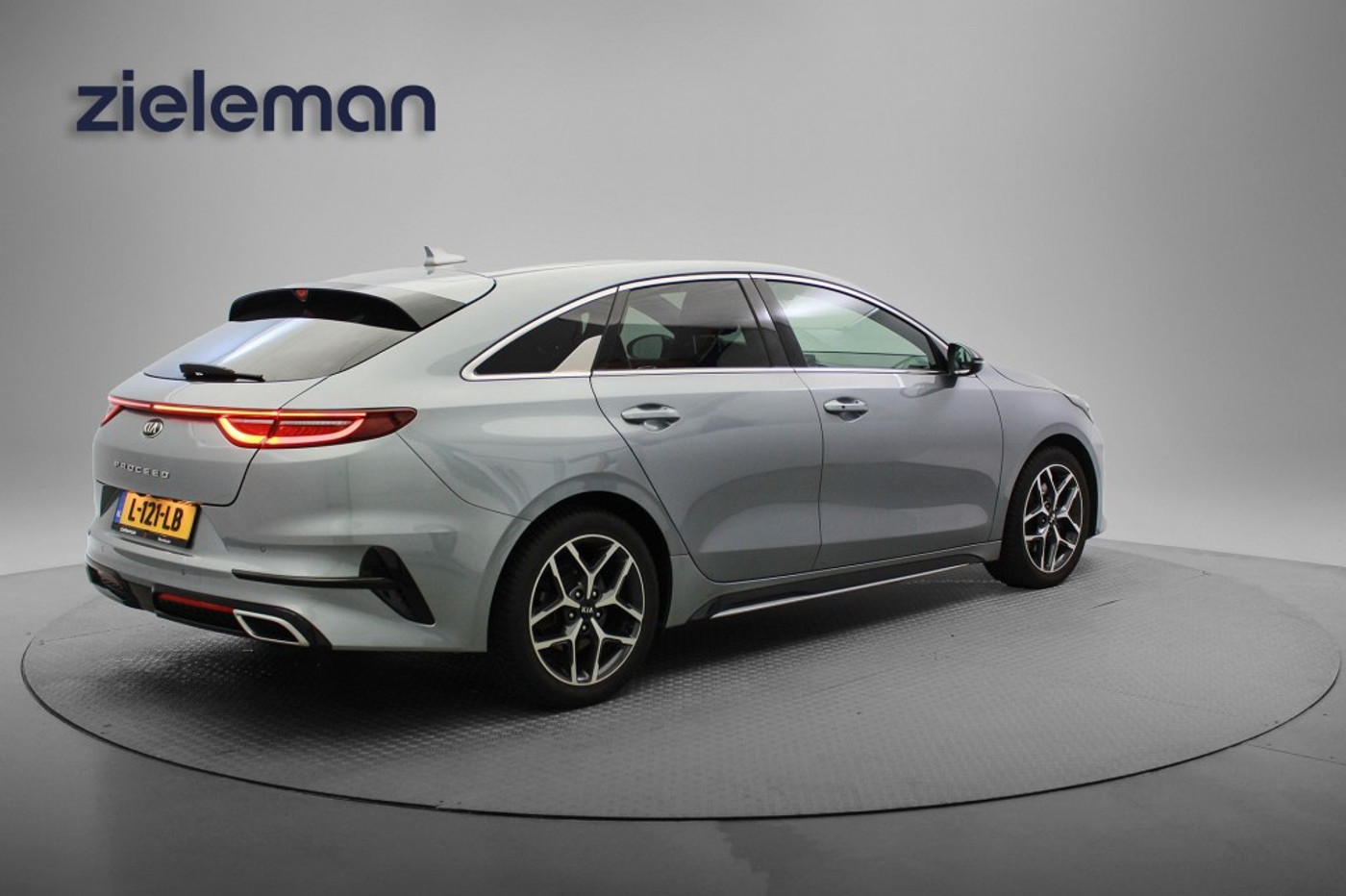 Foto van Kia Proceed