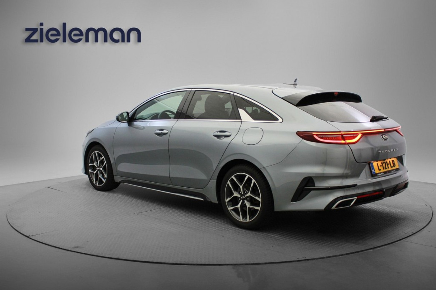 Foto van Kia Proceed