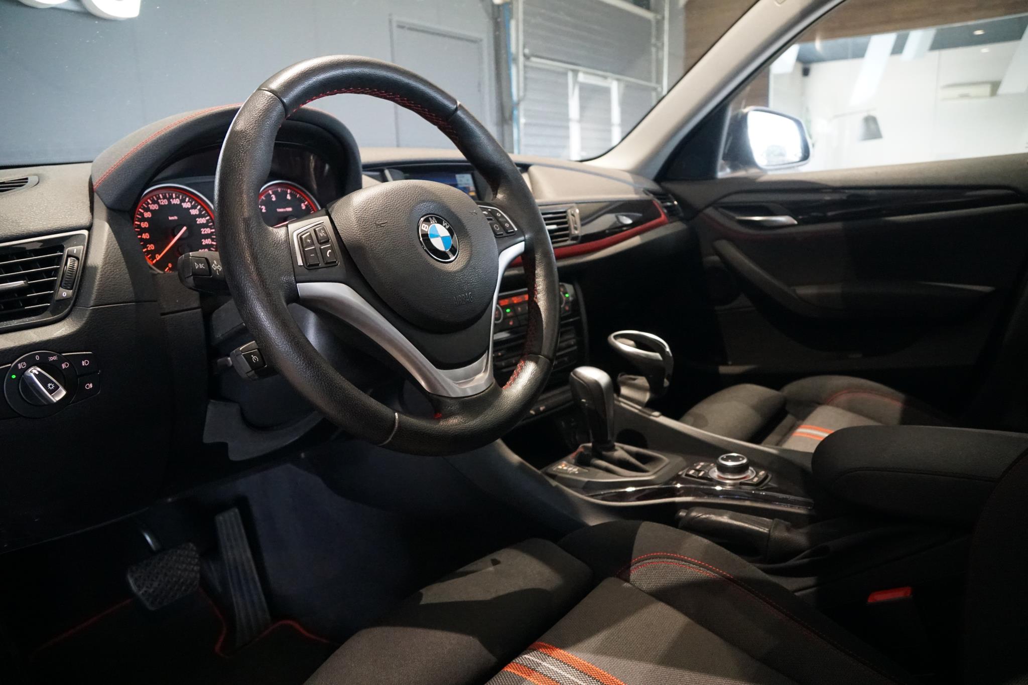 Foto van BMW X1 Sdrive18i