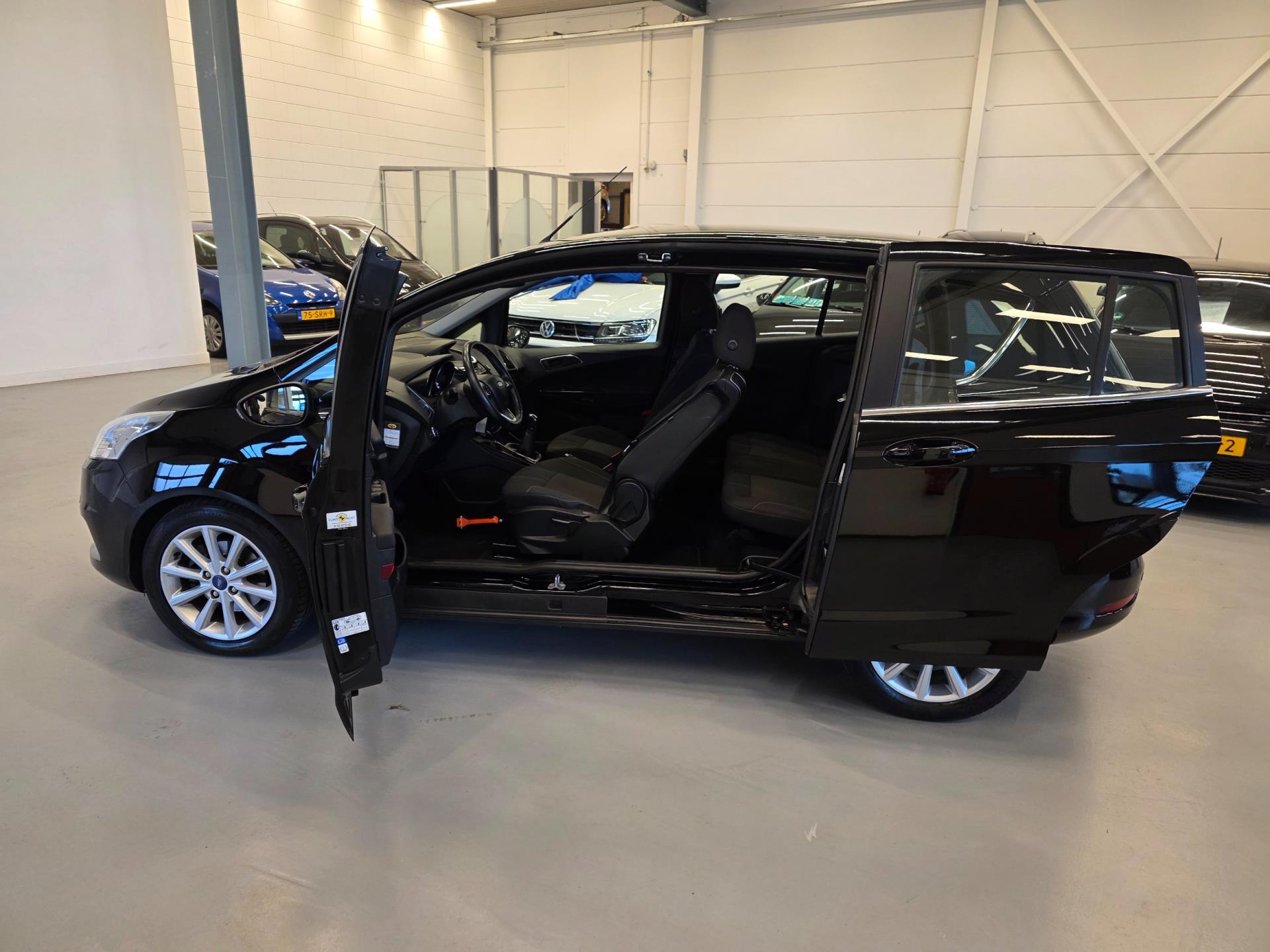 Foto van Ford B-max
