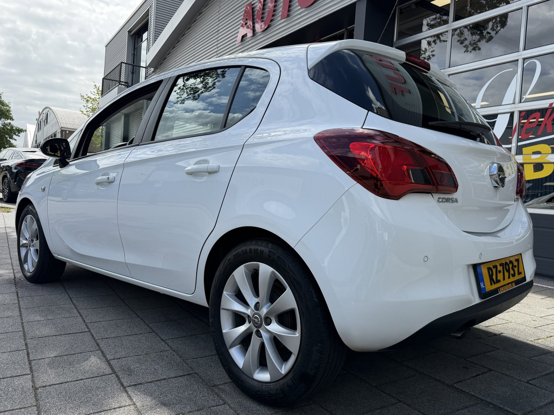 Foto van Opel Corsa-e