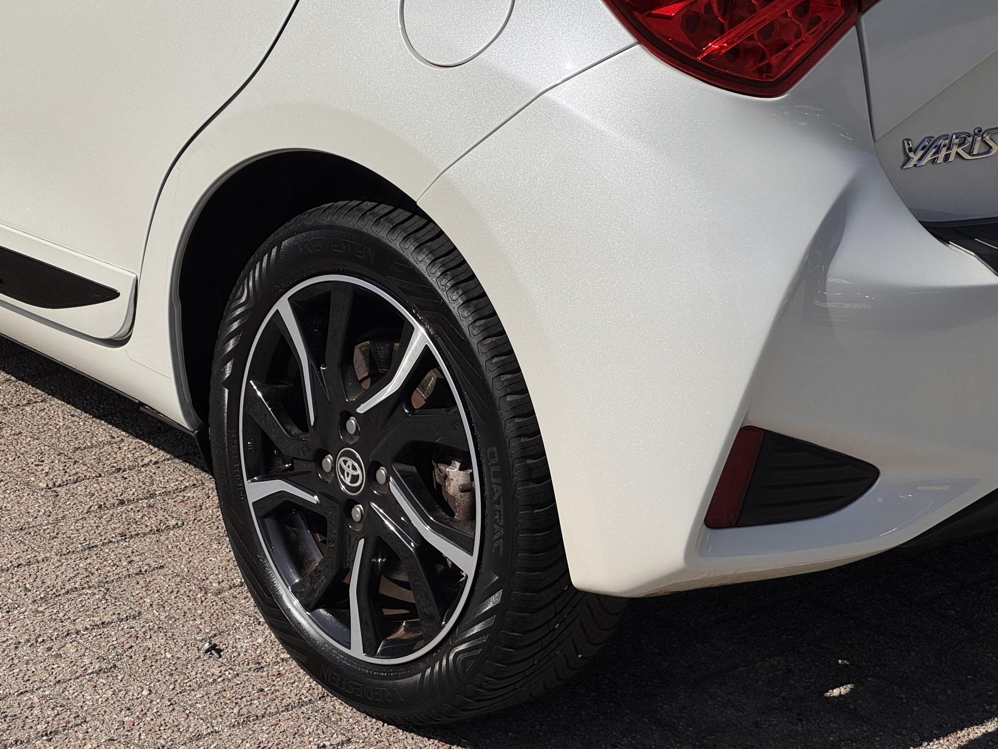 Foto van Toyota Toyota Yaris Hybrid