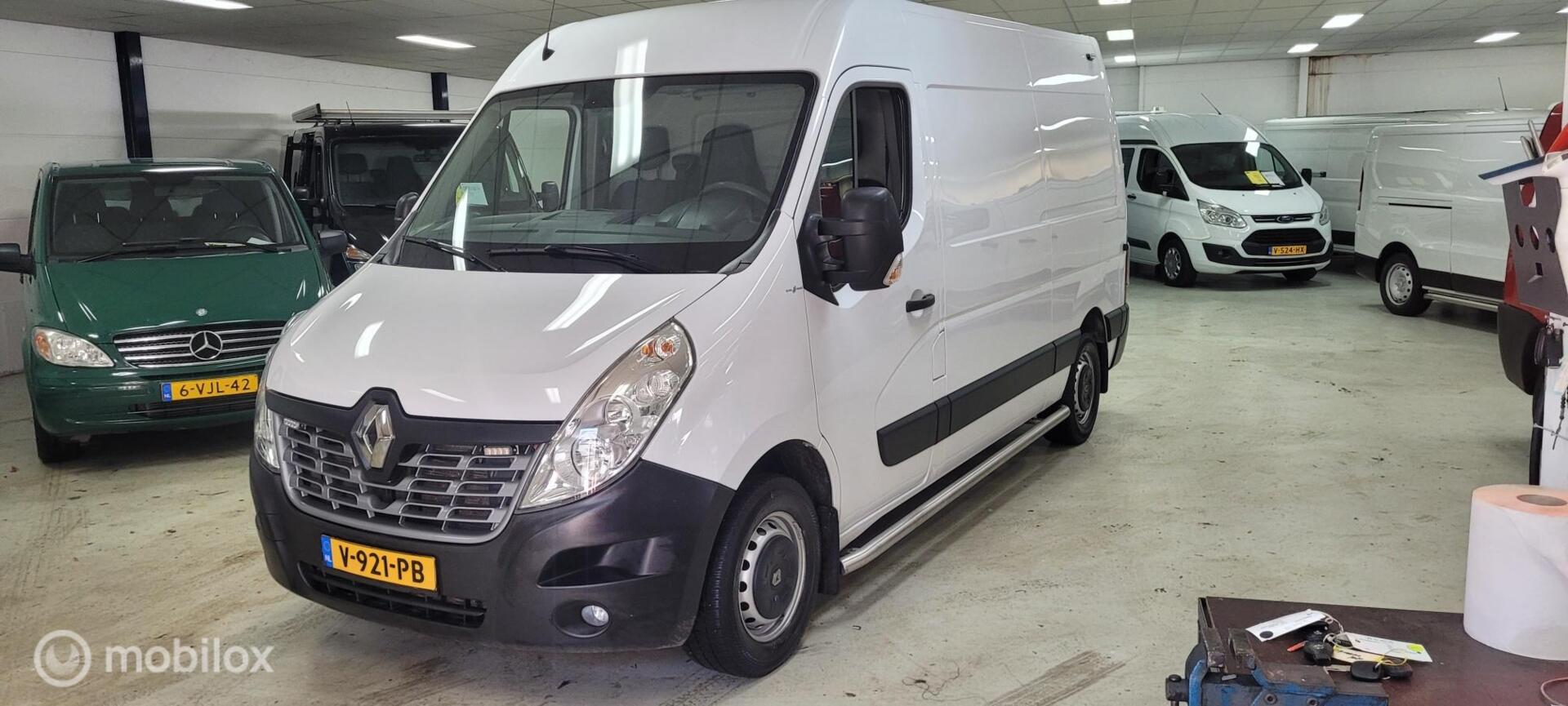 Foto van RENAULT MASTER