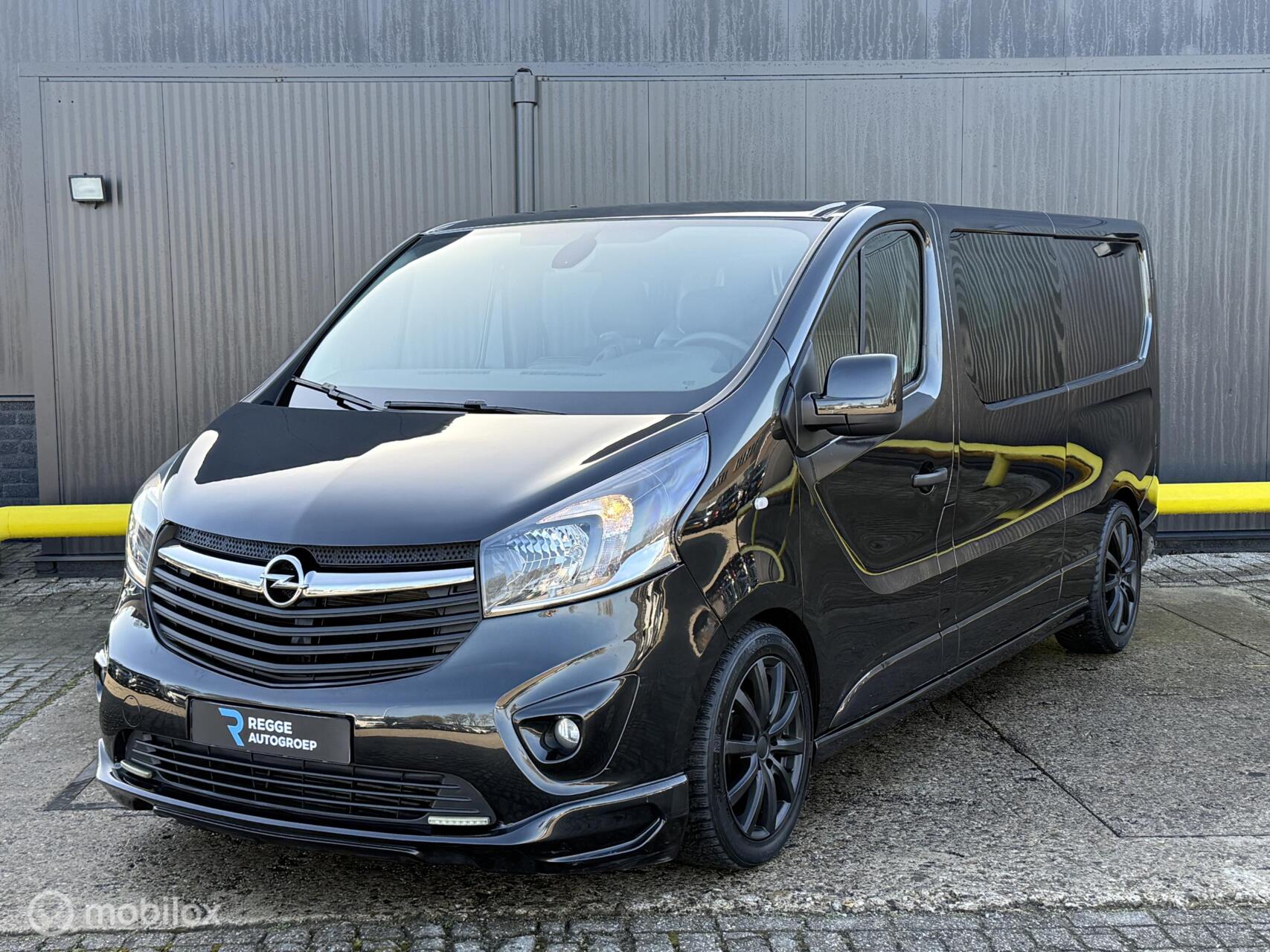 Opel Vivaro-b 1.6 CDTI L2H1 DC Edition ALCANTARA|LEDER 2016 - voorkant