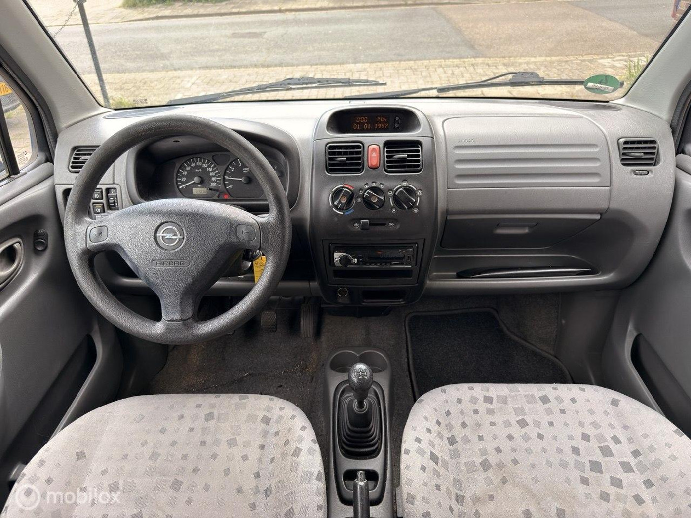 Foto van Opel Agila