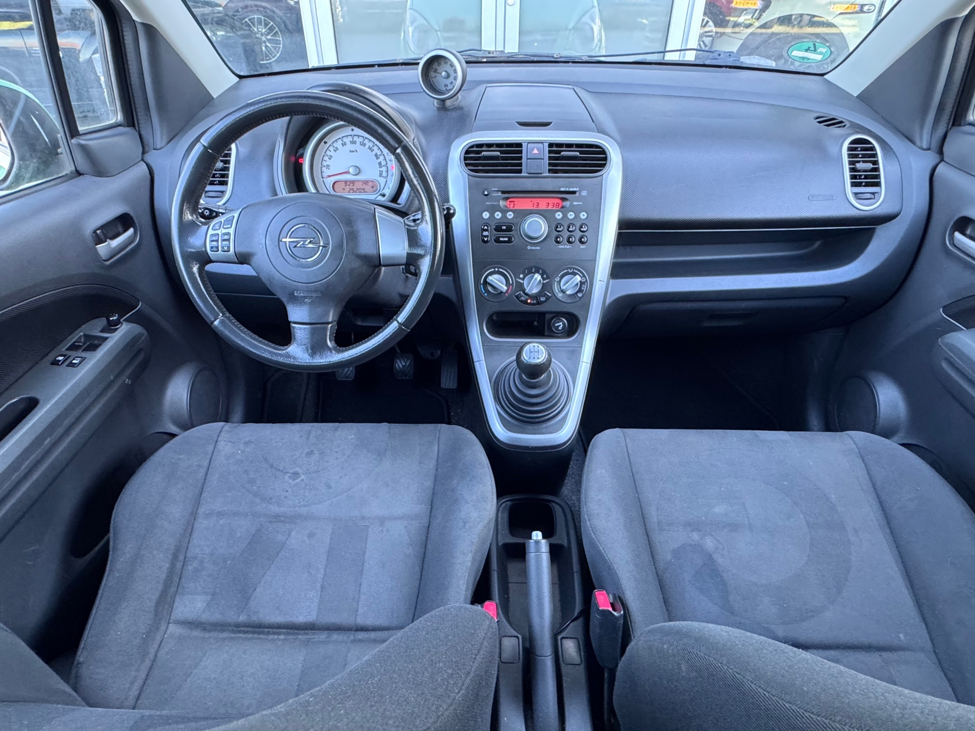 Foto van Opel Agila