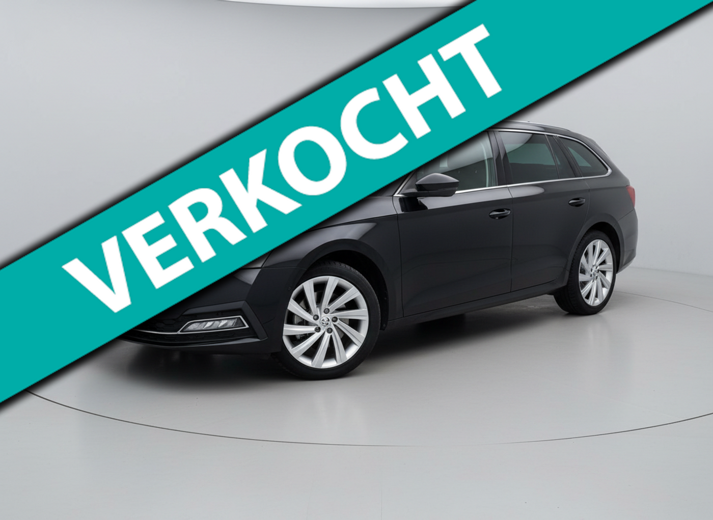 Skoda Octavia 1.4 TSI iV PHEV * Panorama * Stoelventilatie * 2x Memory * Head-up Display * 2020 - voorkant