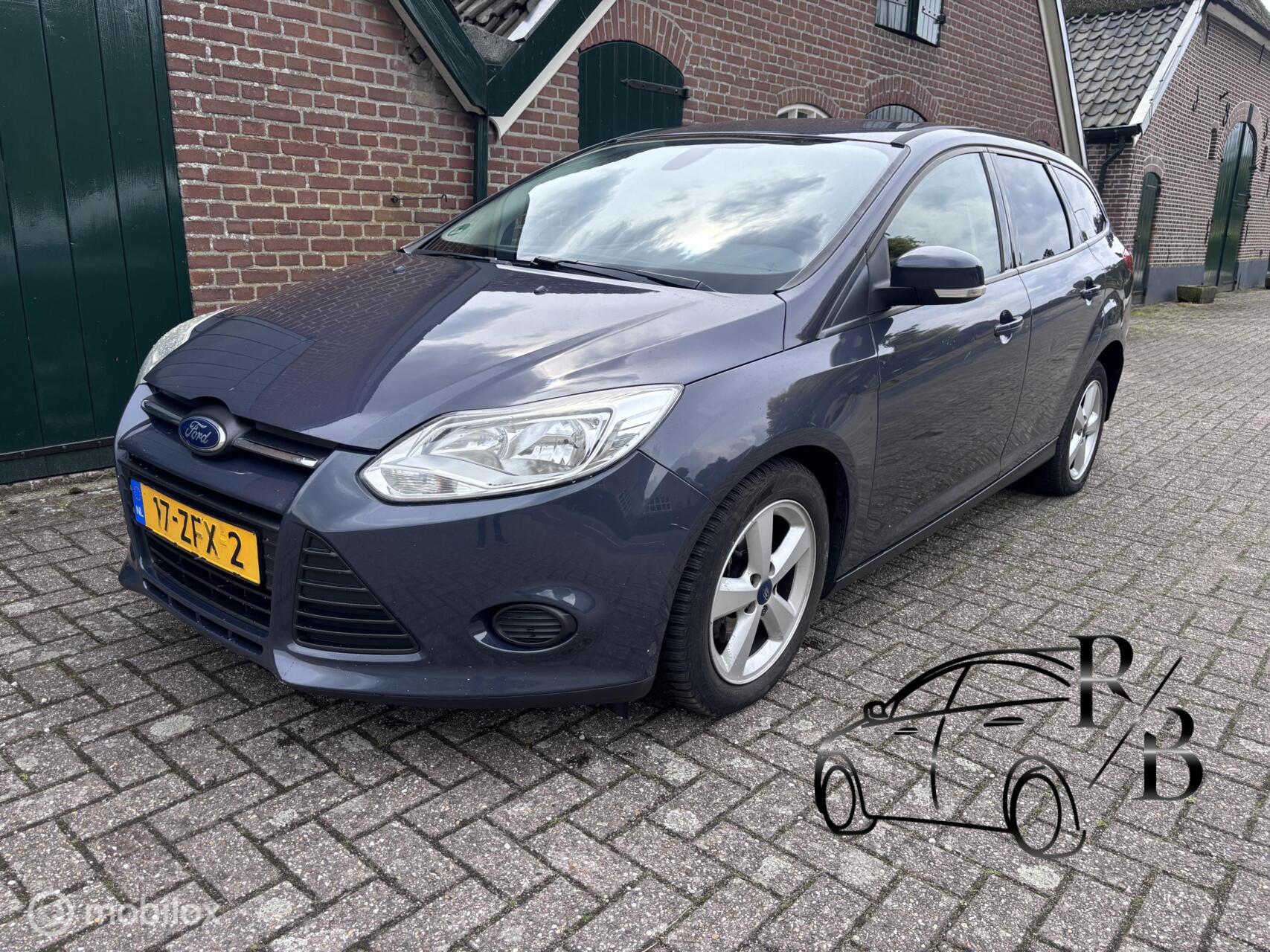 Foto van FORD FOCUS