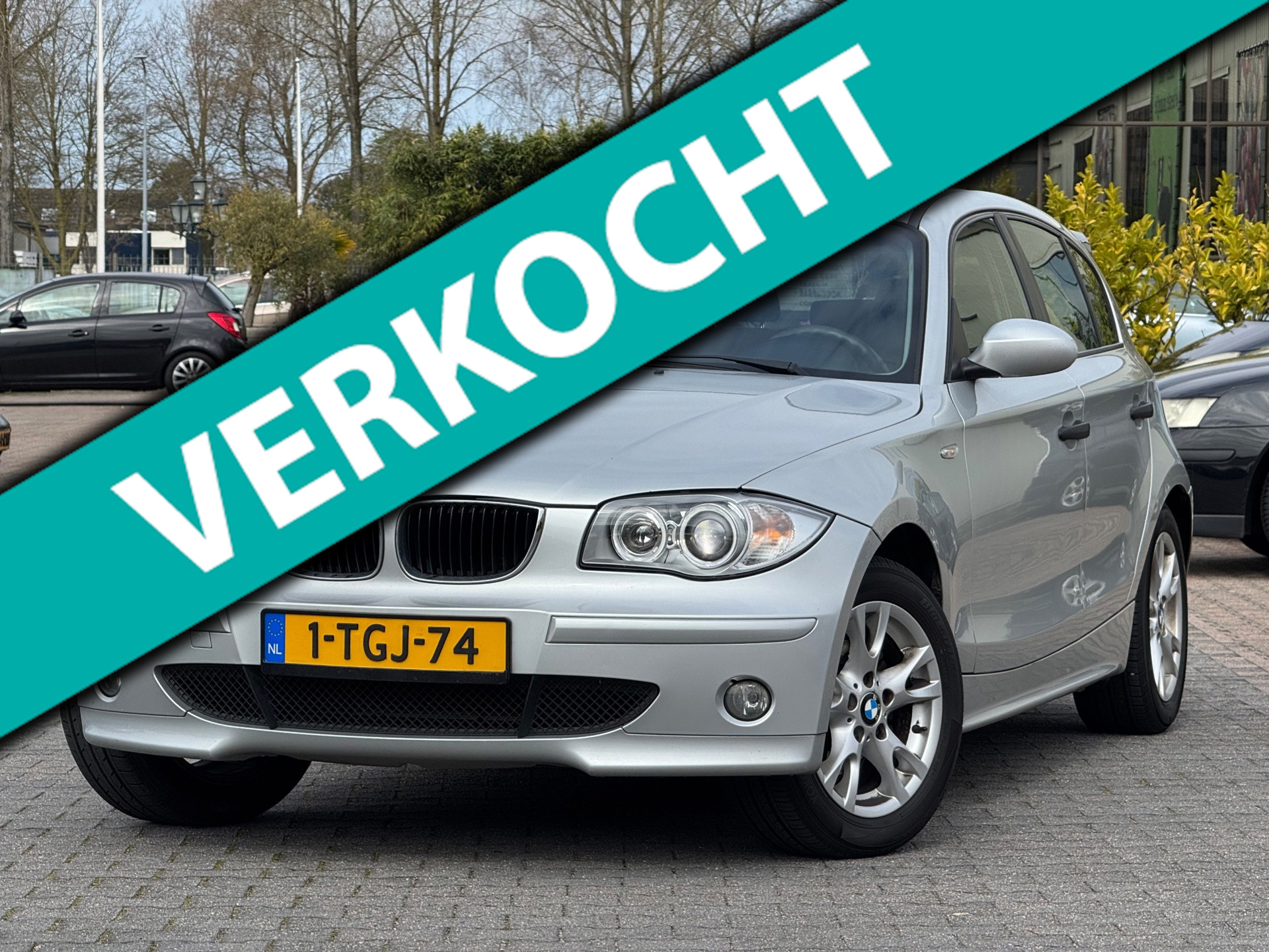 BMW 1er Reihe 118i | NW Distributtieketting | Stoelverwarming | Climate control | Parkeersensoren | Xenon | Multistuurwiel | 2005 - voorkant