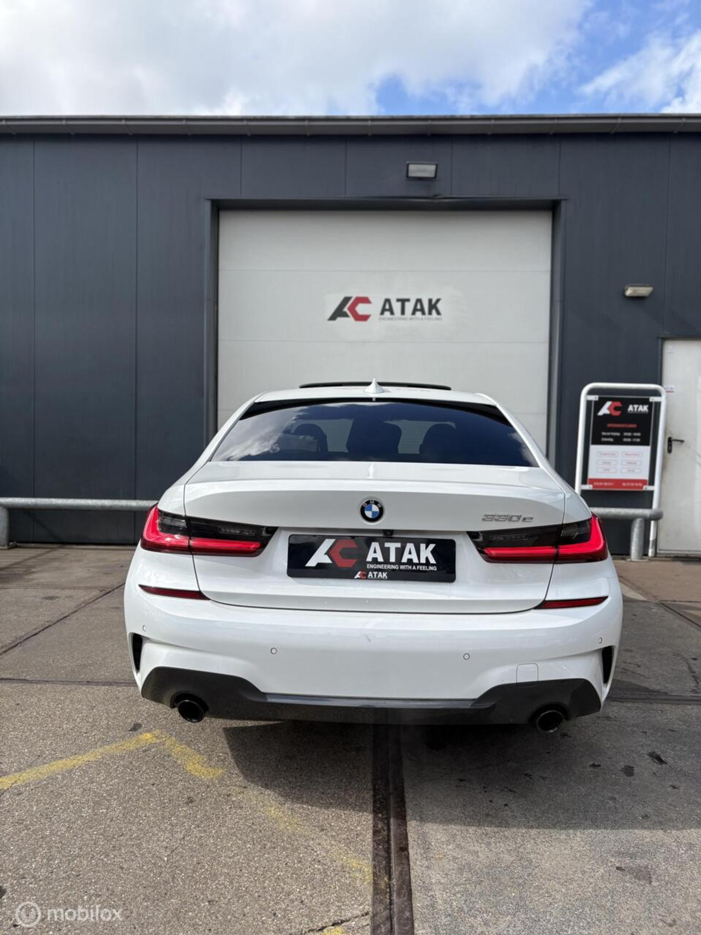 Foto van BMW 330e