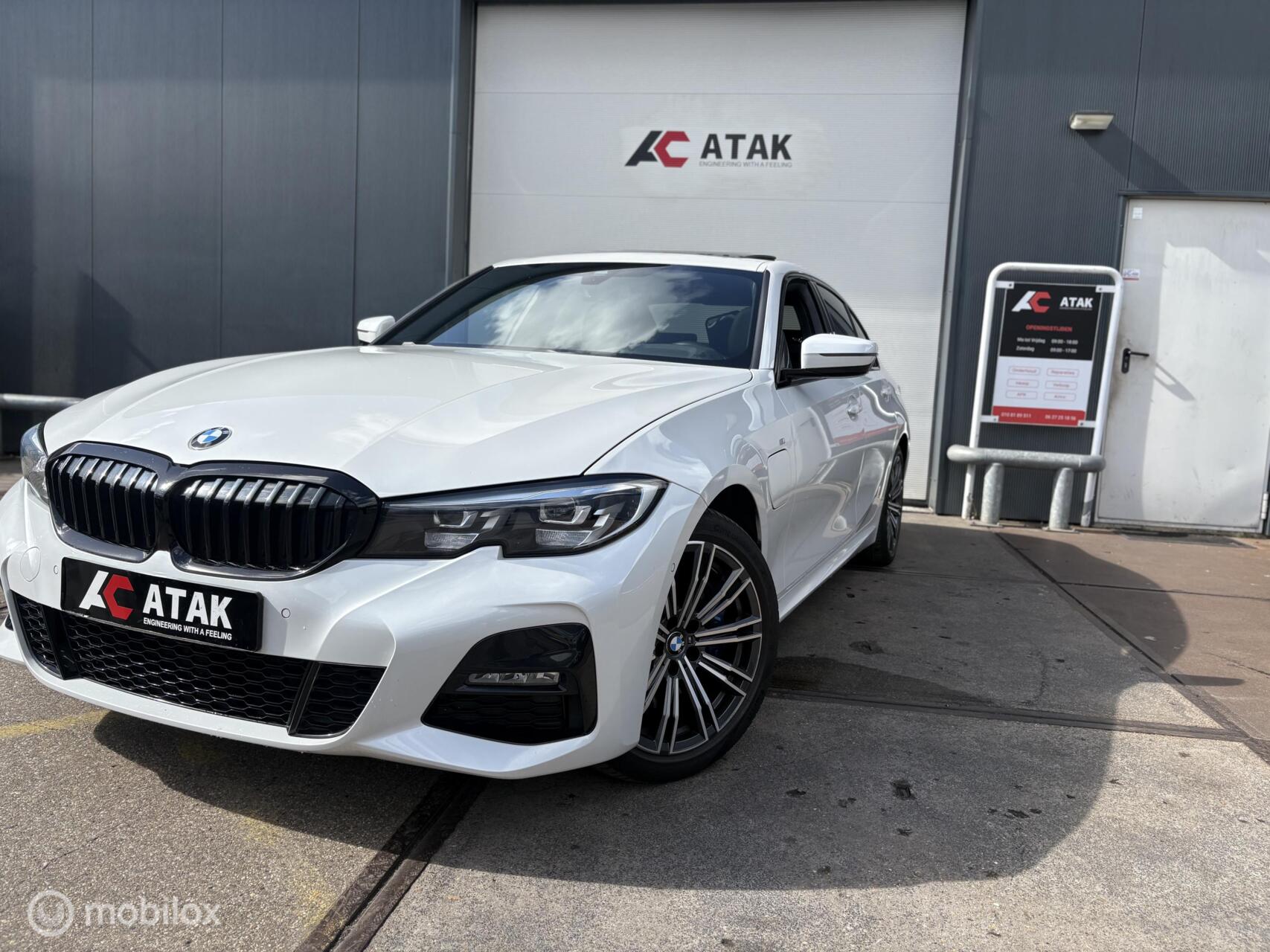 Foto van BMW 330e