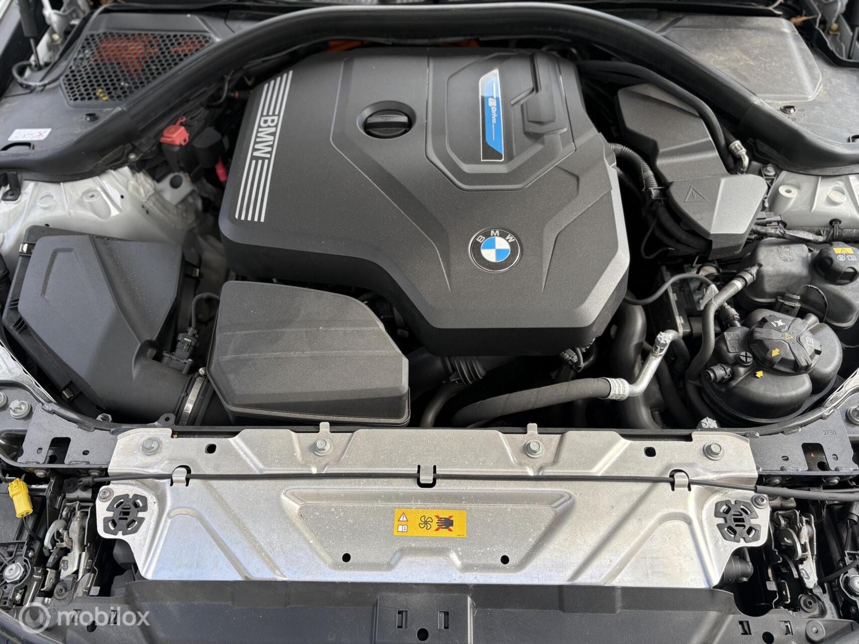 Foto van BMW 330e