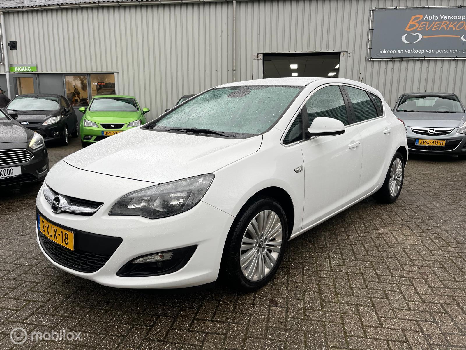 Opel Astra 1.4 Design Edition 2014 - voorkant