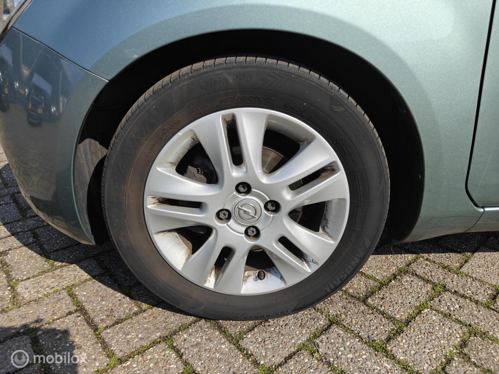 Foto van Opel Agila