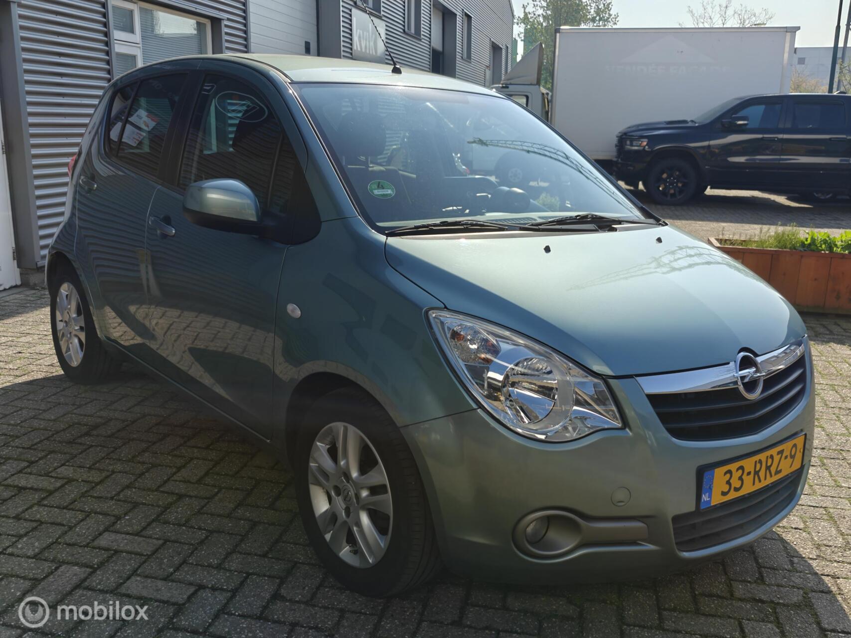 Foto van Opel Agila