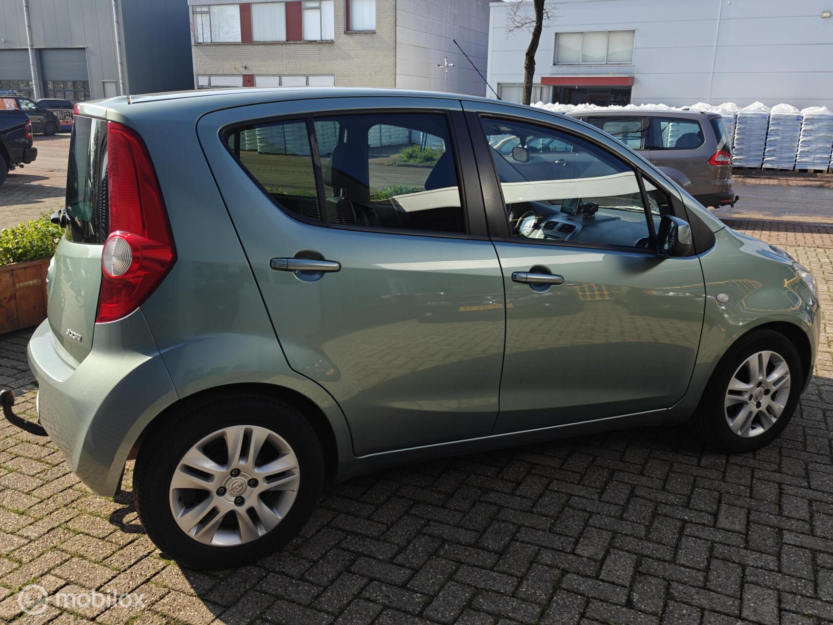 Foto van Opel Agila