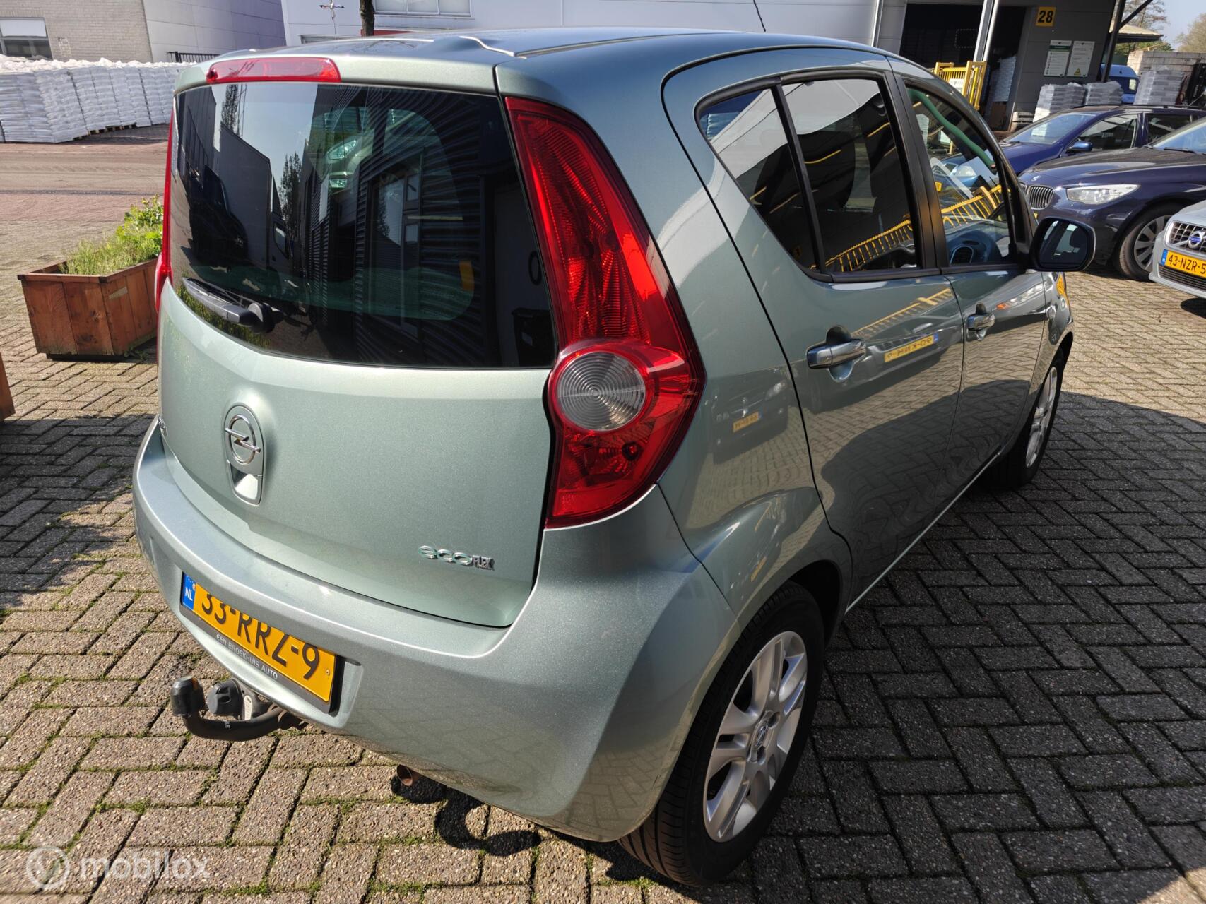 Foto van Opel Agila