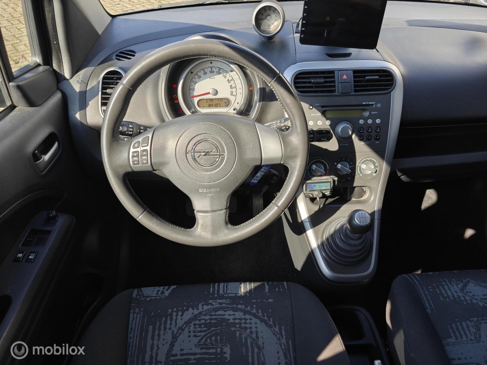 Foto van Opel Agila