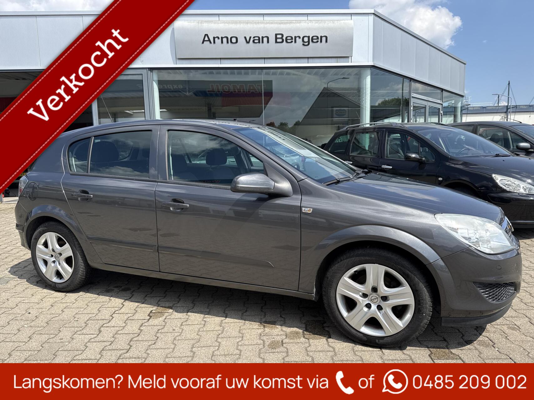 Opel Astra 1.6 Business, navigatie, cruisecontrol, airco, trekhaak, zeer nette auto ! 2009 - voorkant