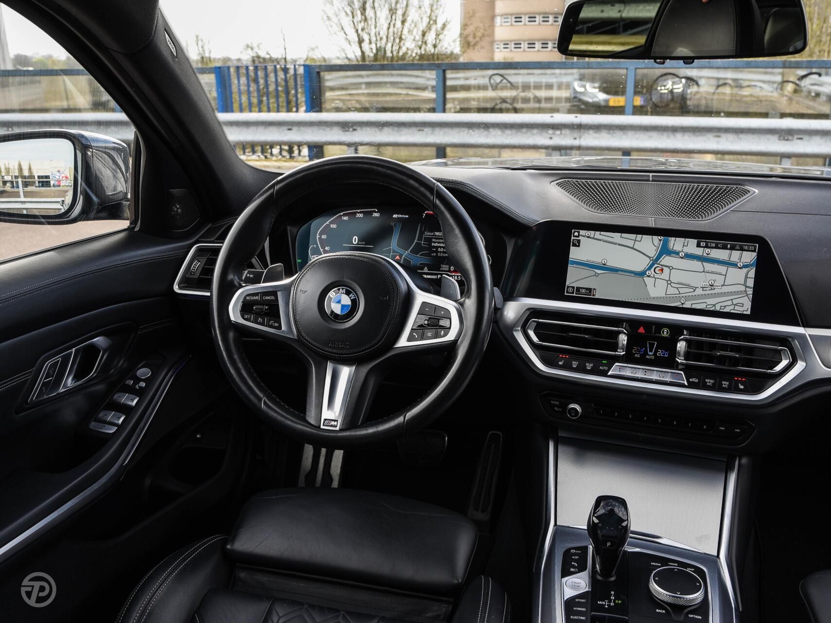 Foto van BMW 330e