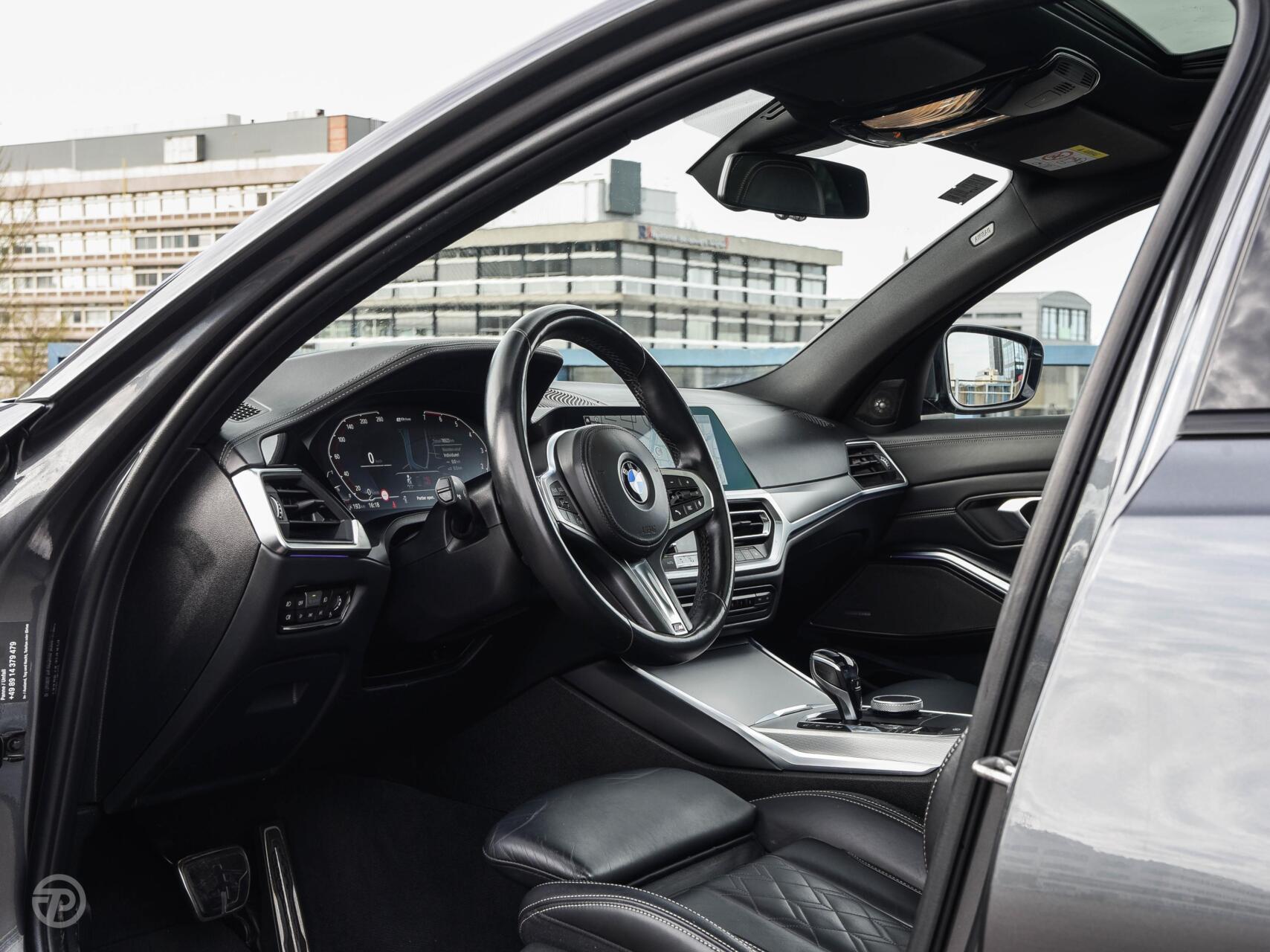 Foto van BMW 330e