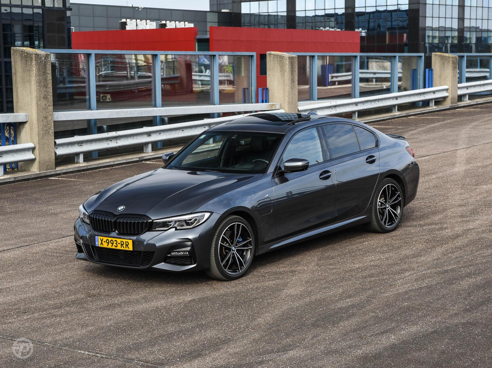 Foto van BMW 330e