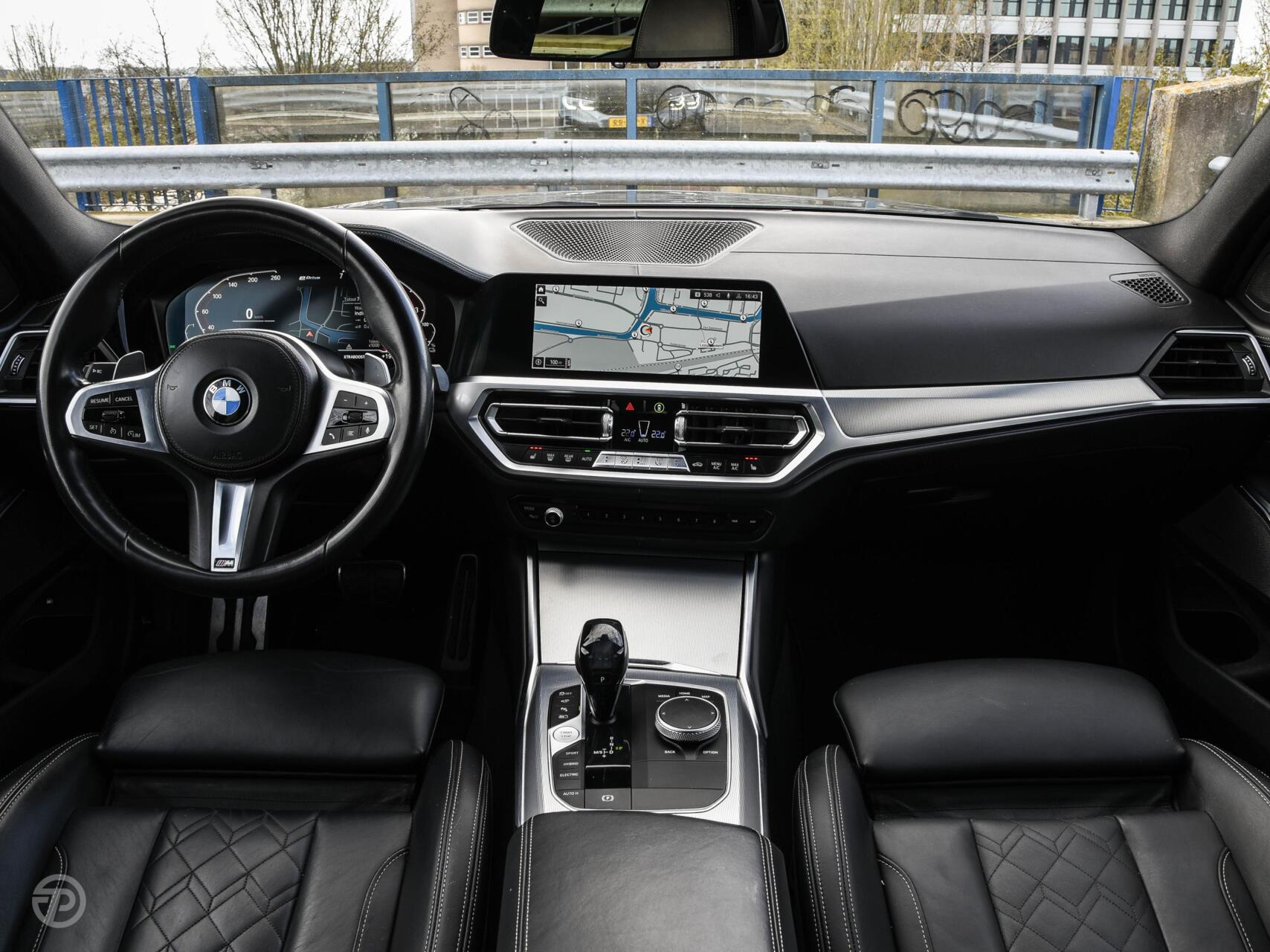 Foto van BMW 330e