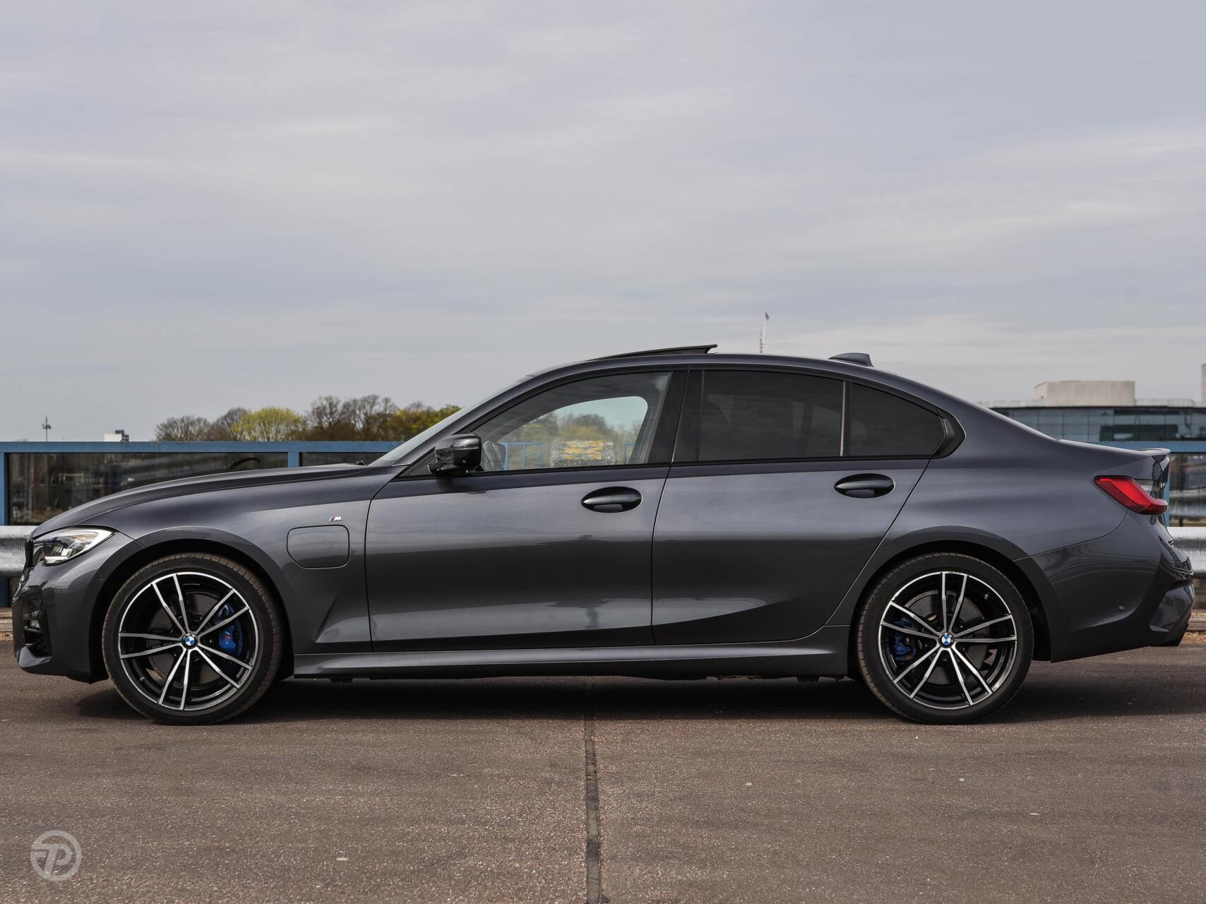 Foto van BMW 330e