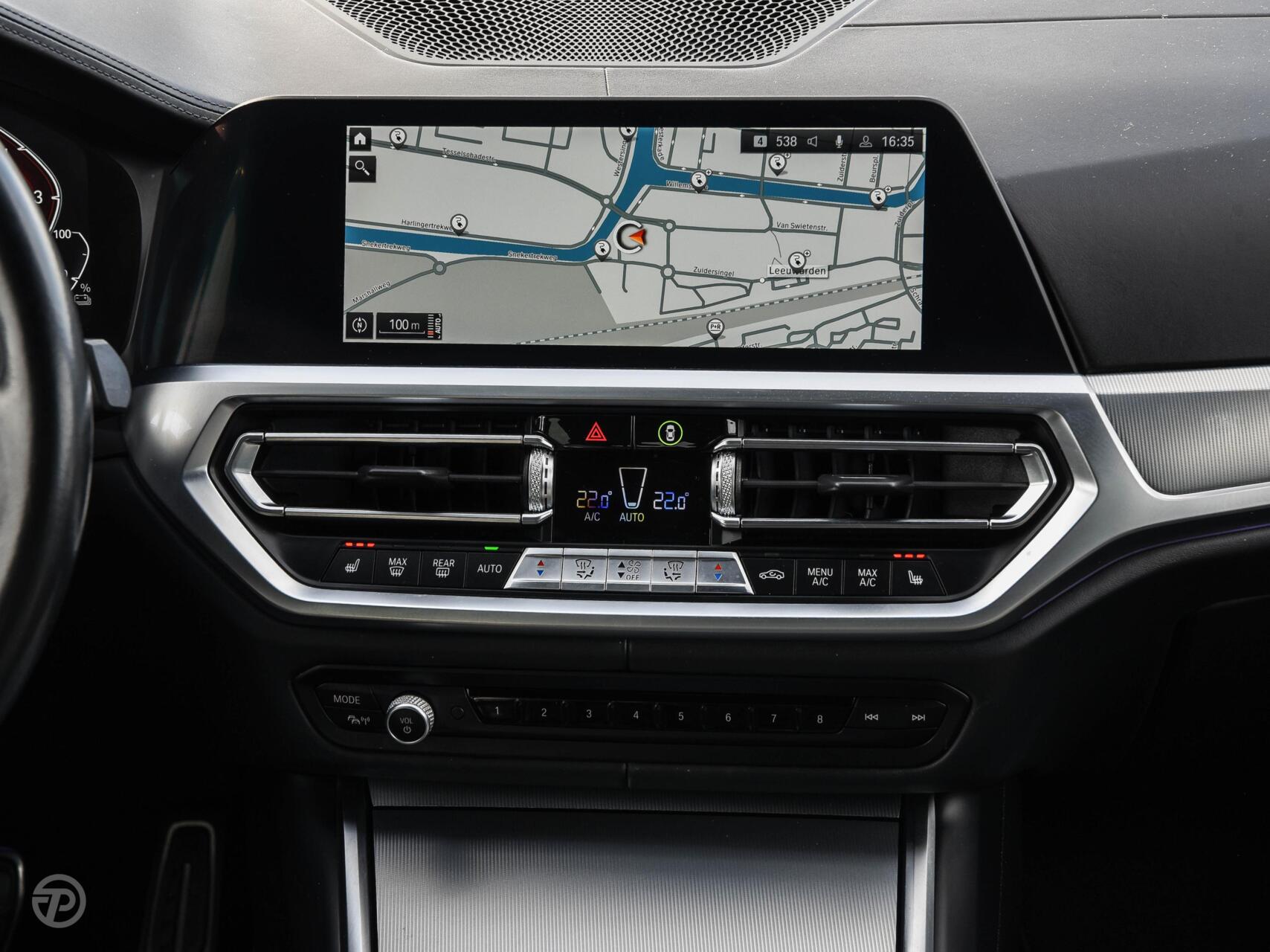 Foto van BMW 330e