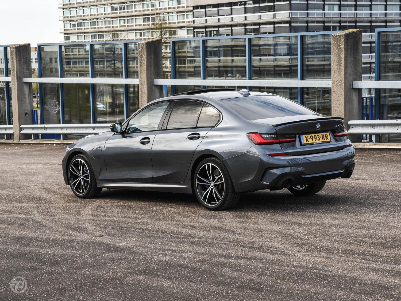 Foto van BMW 330e